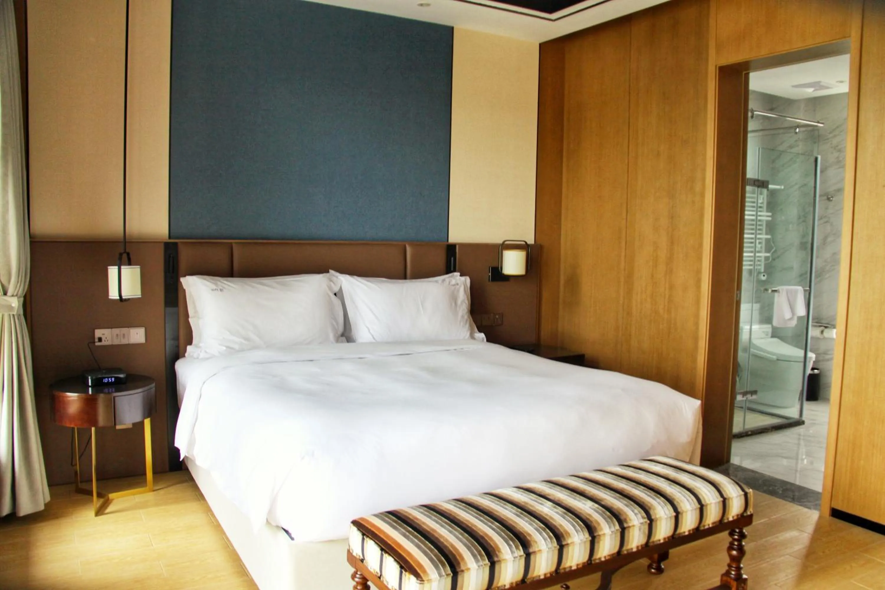 Bed in Holiday Inn Resort Maoshan Hot-Spring by IHG