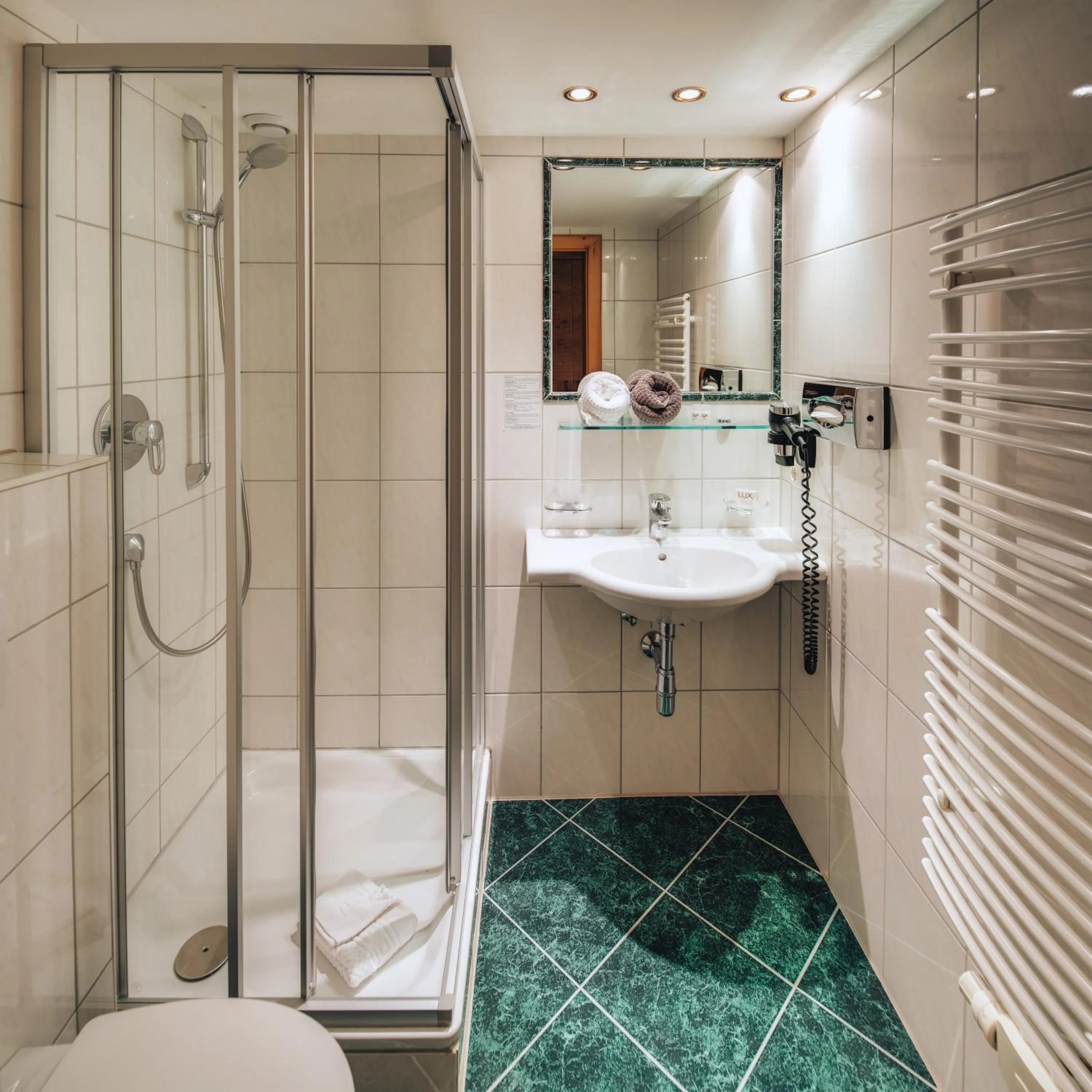 Shower in Hotel Barbara