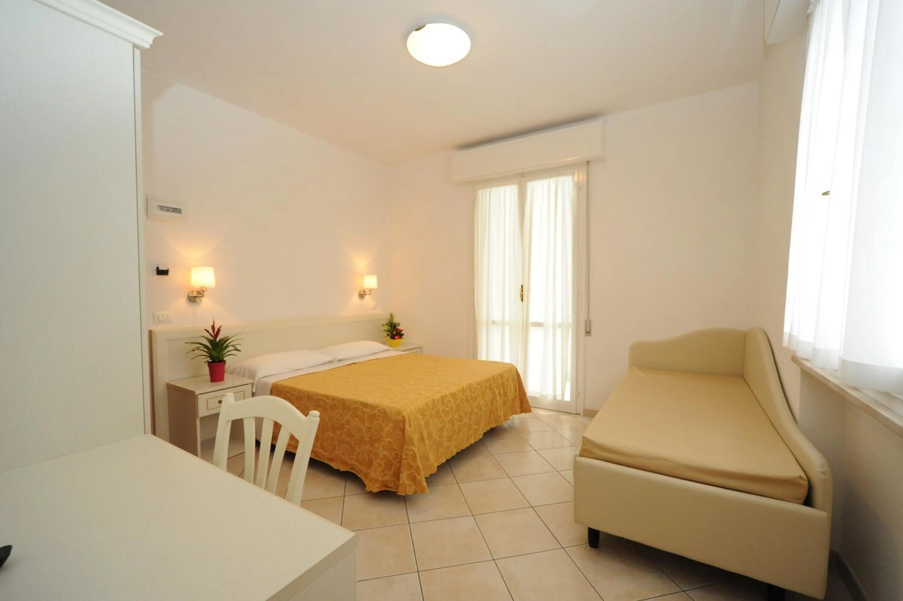 Bed in Albergo Villa Aida