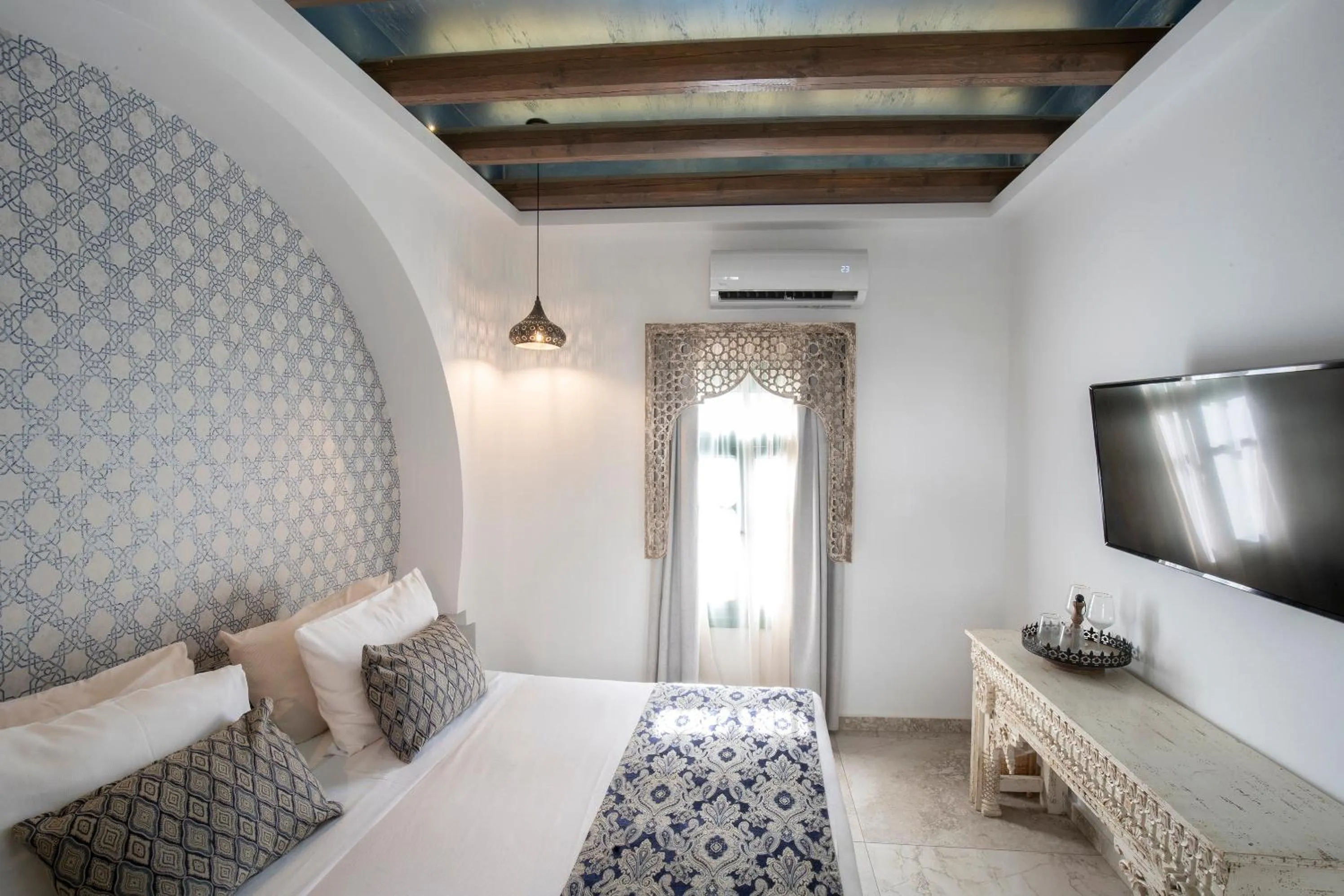 Bedroom, Bed in DECAN Concept Boutique Estate