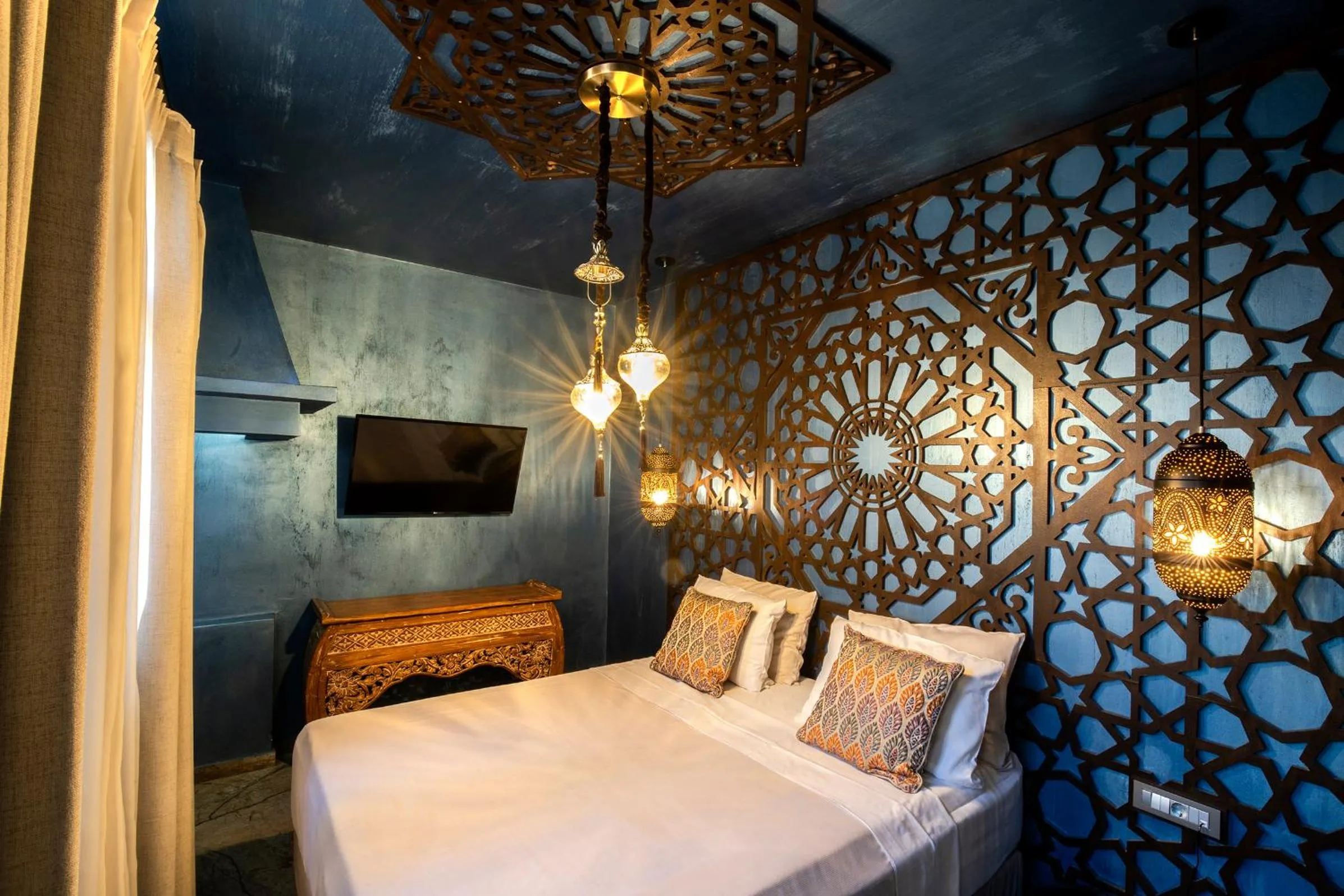 Bedroom, Bed in DECAN Concept Boutique Estate