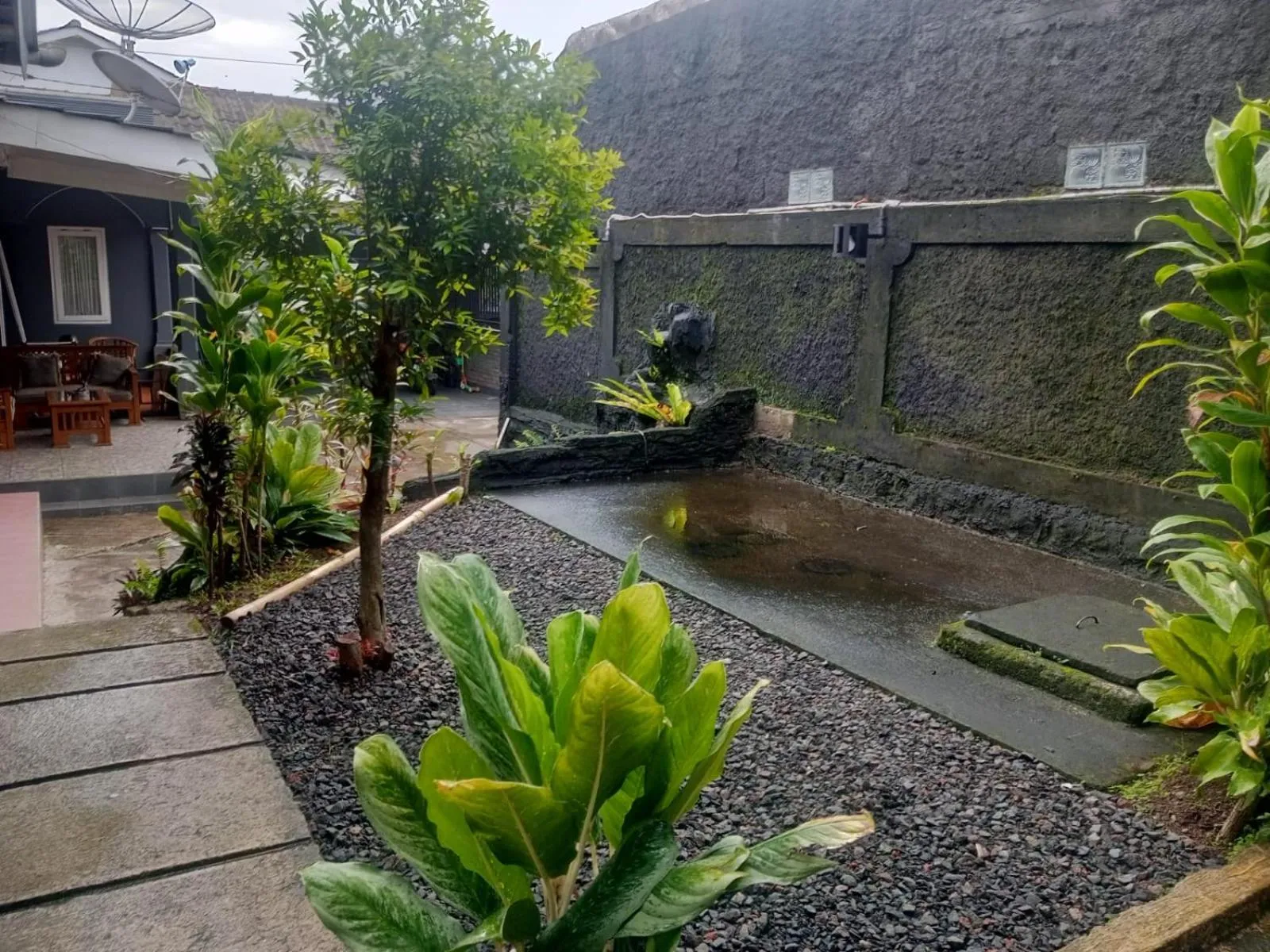 Garden view in Aqilakost Gadog Puncak Bogor
