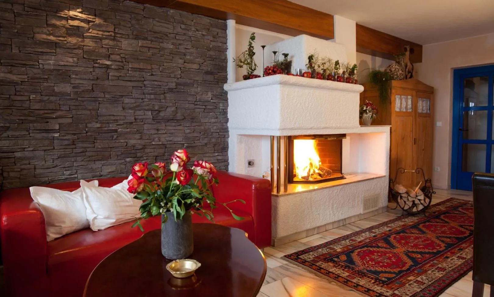 Seating area in Hotel Enzian by Alpeffect Hotels