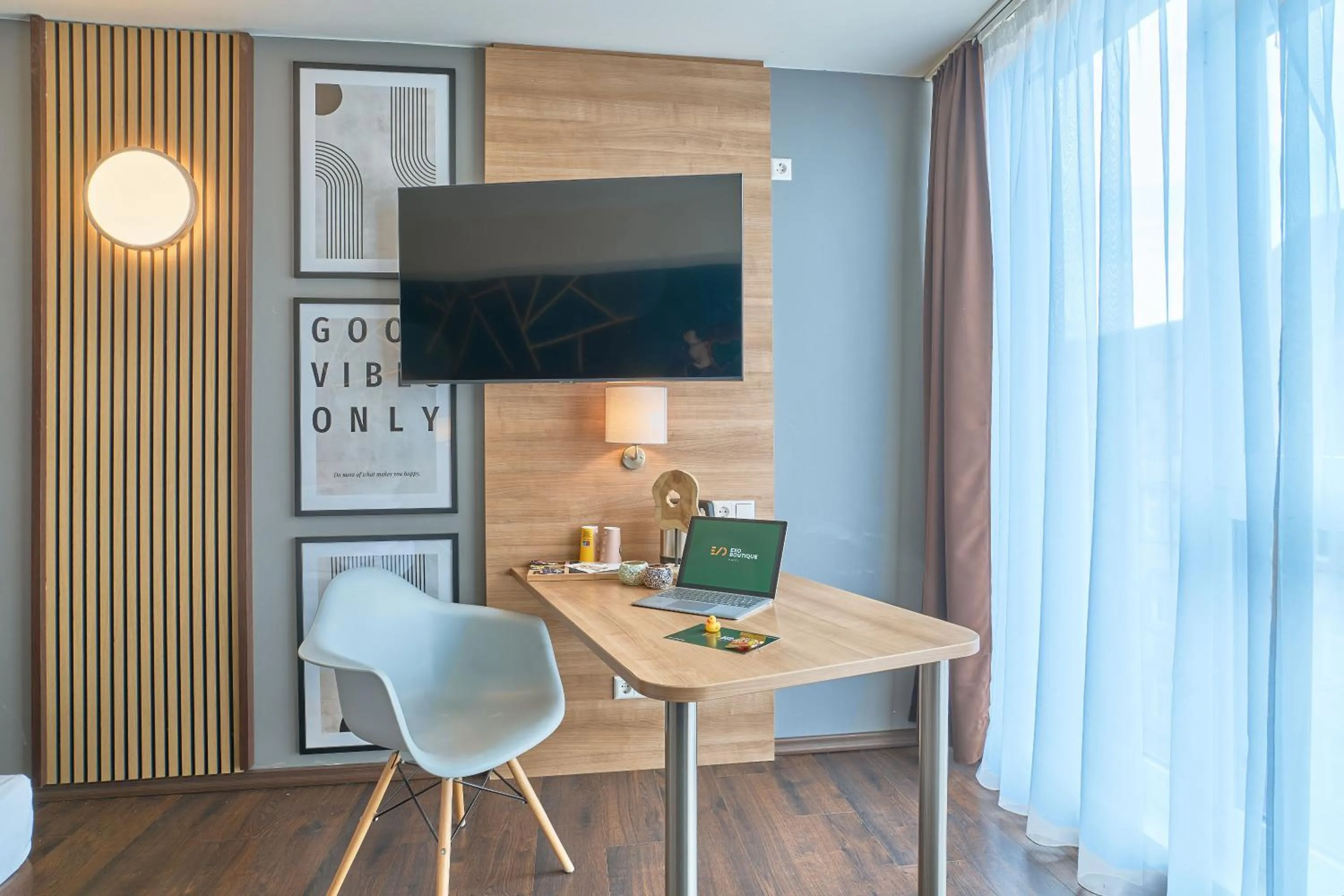 Photo of the whole room in eXo Boutique Hotel Mannheim - by SuperFly Hotels