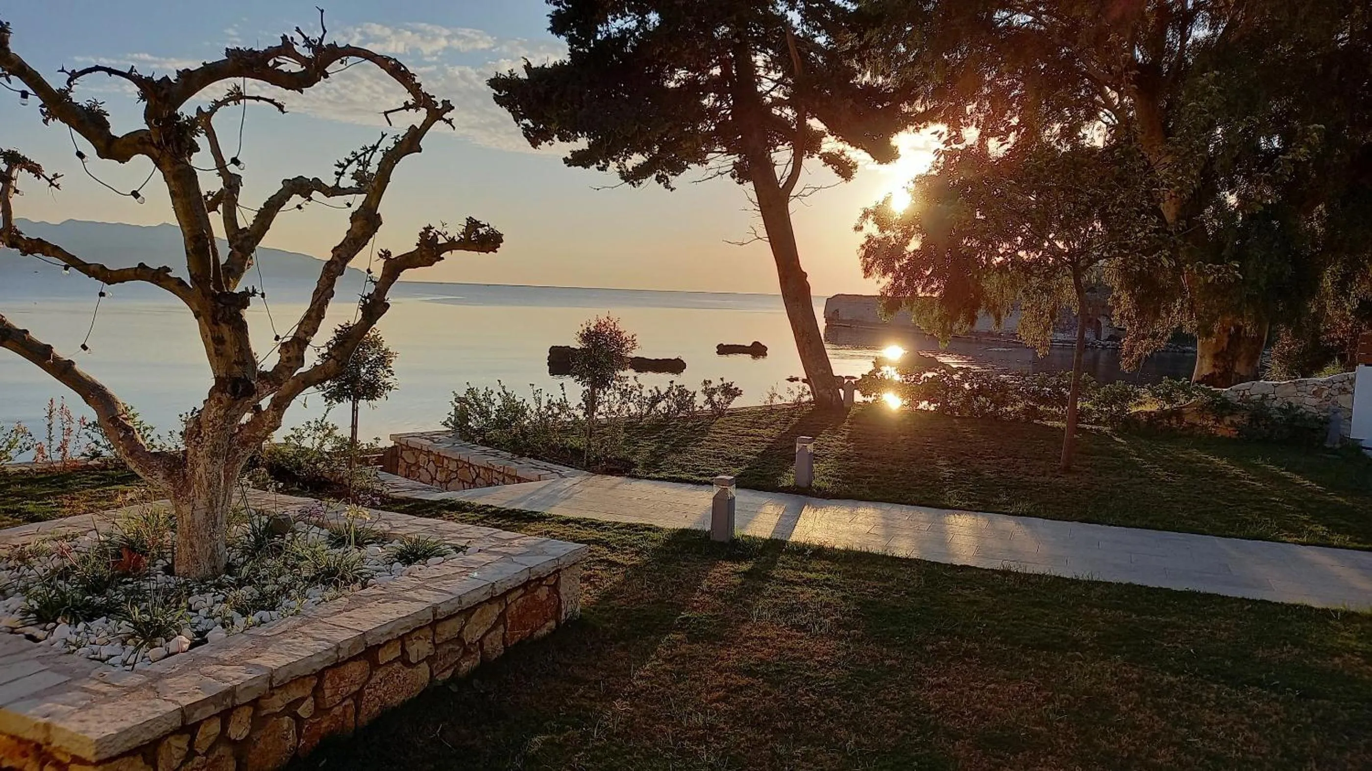 Natural landscape in Melydron Apartments