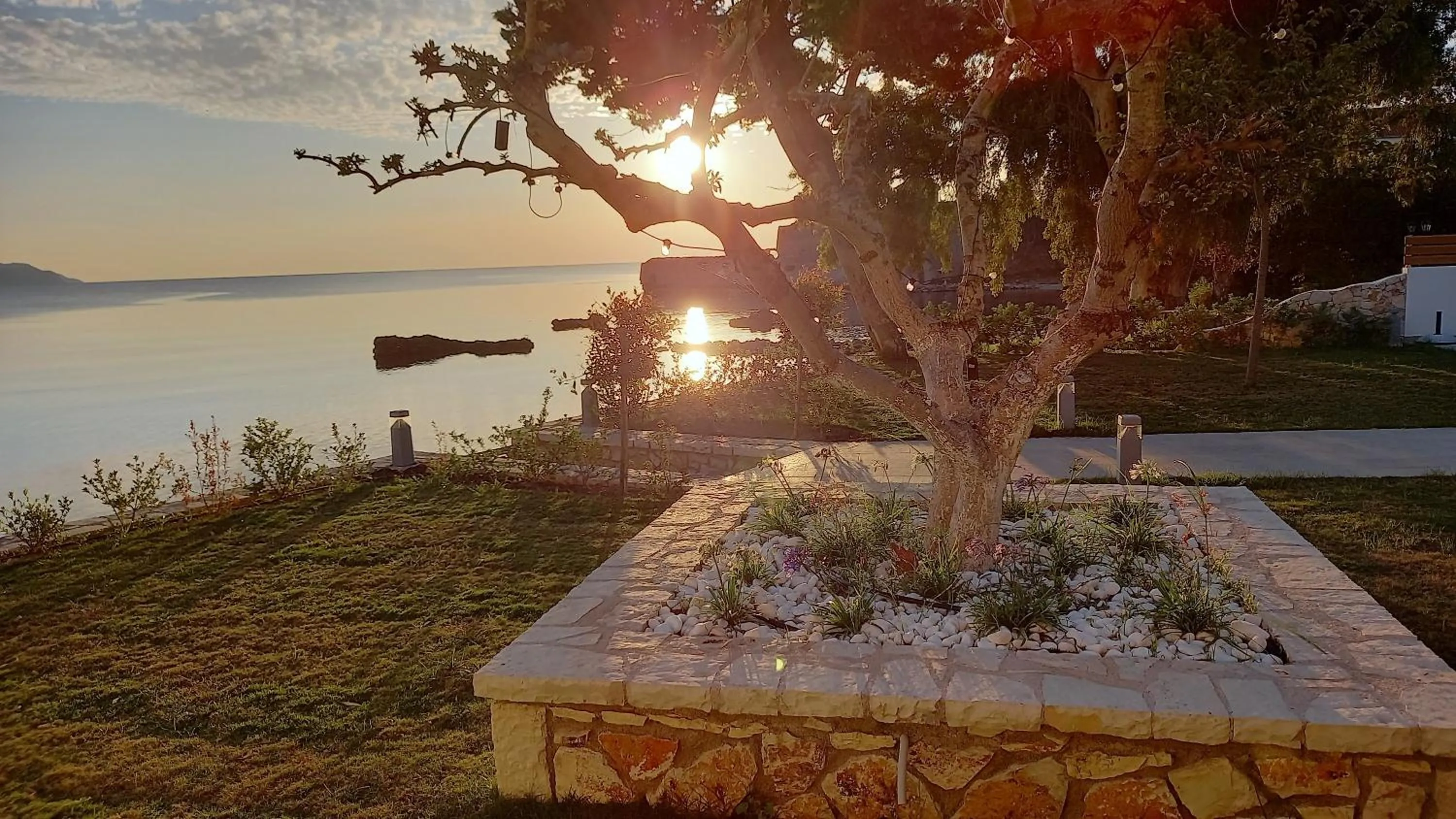 Garden in Melydron Apartments