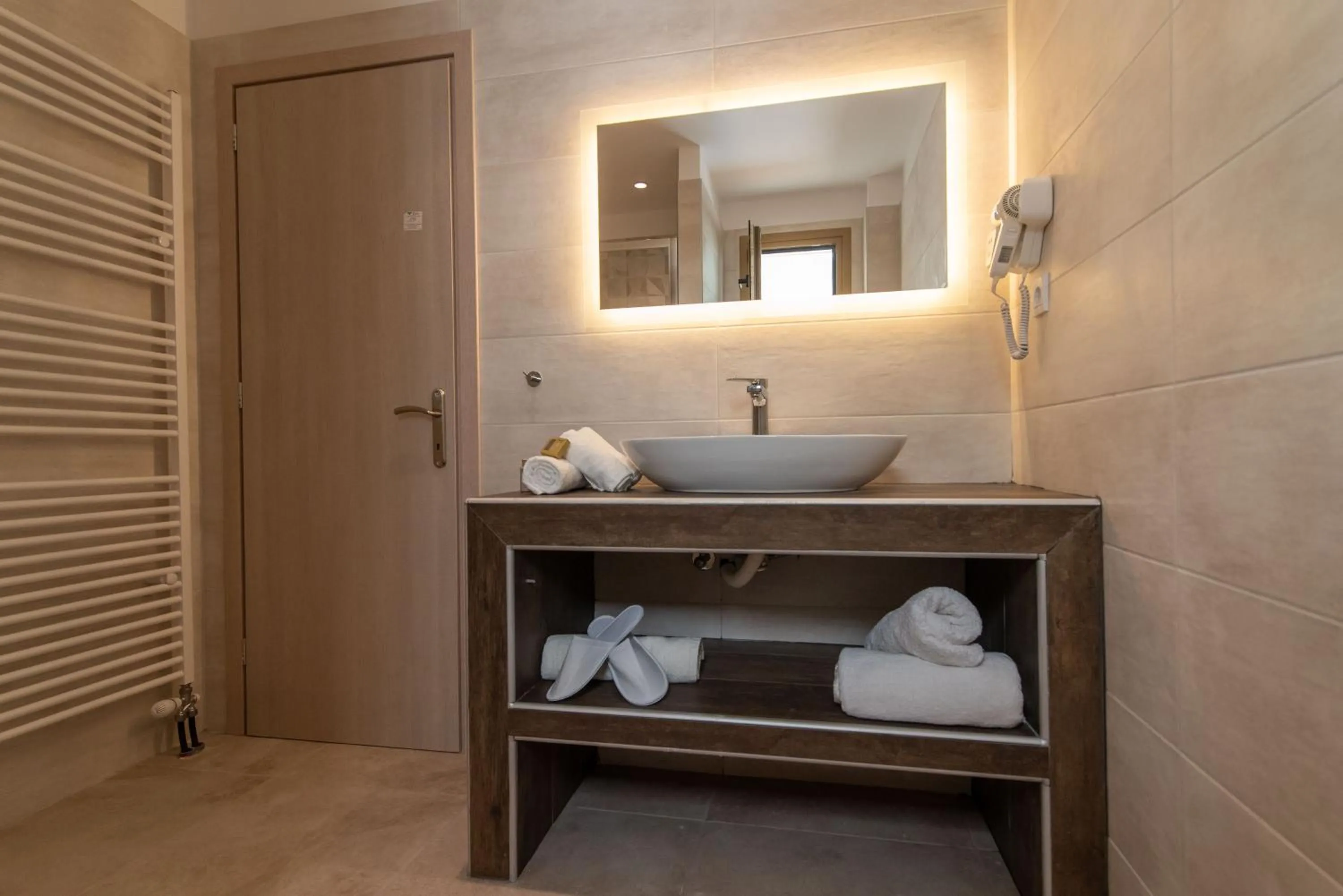 Bathroom in Melydron Apartments