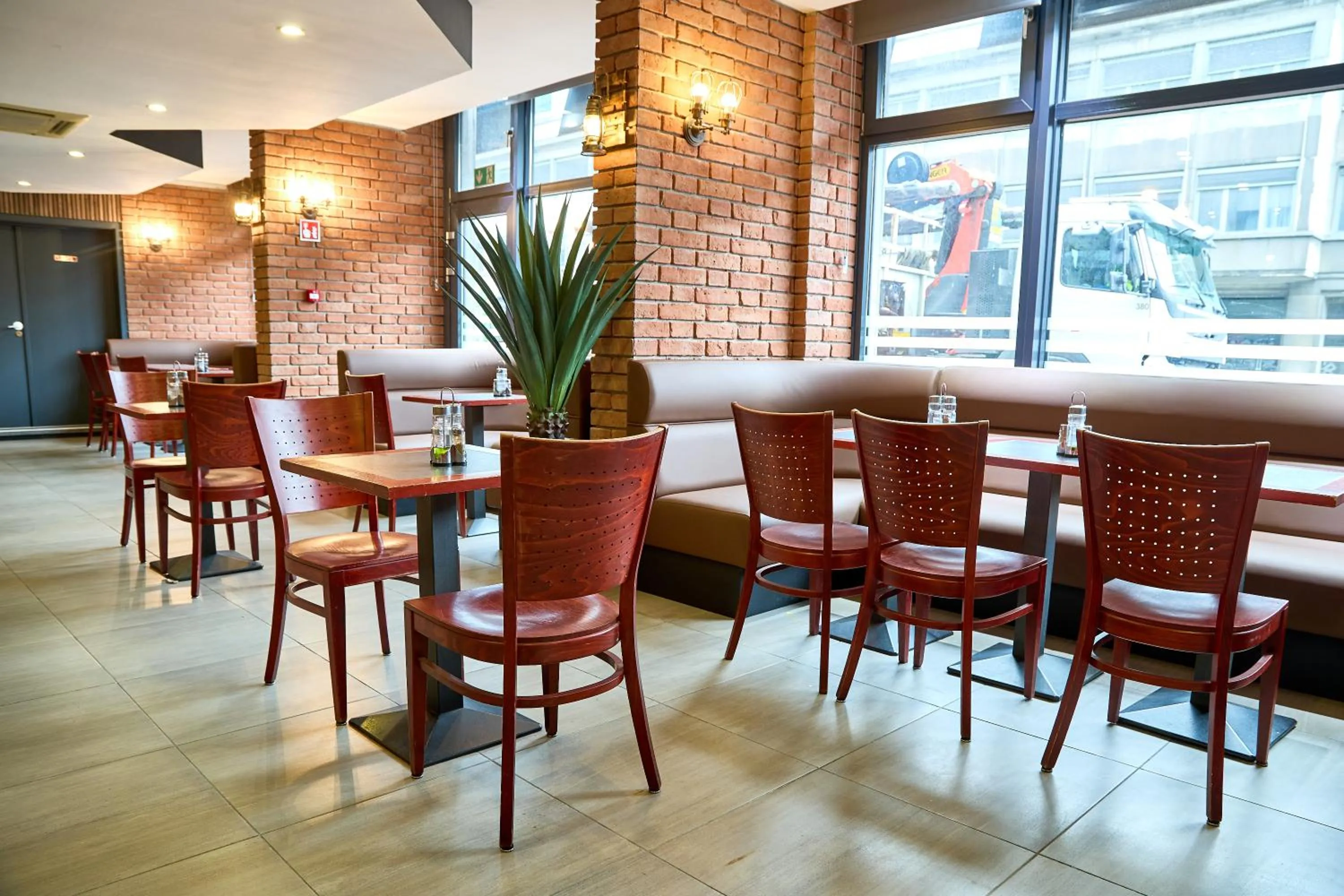 Restaurant/places to eat in Hotel EUROPACITY