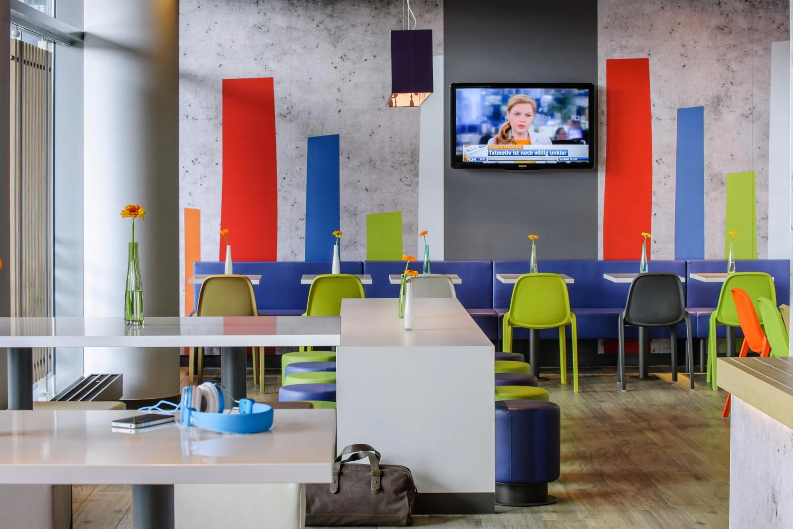 Dining area in Ibis Budget Salzburg Airport - Self-Check-In