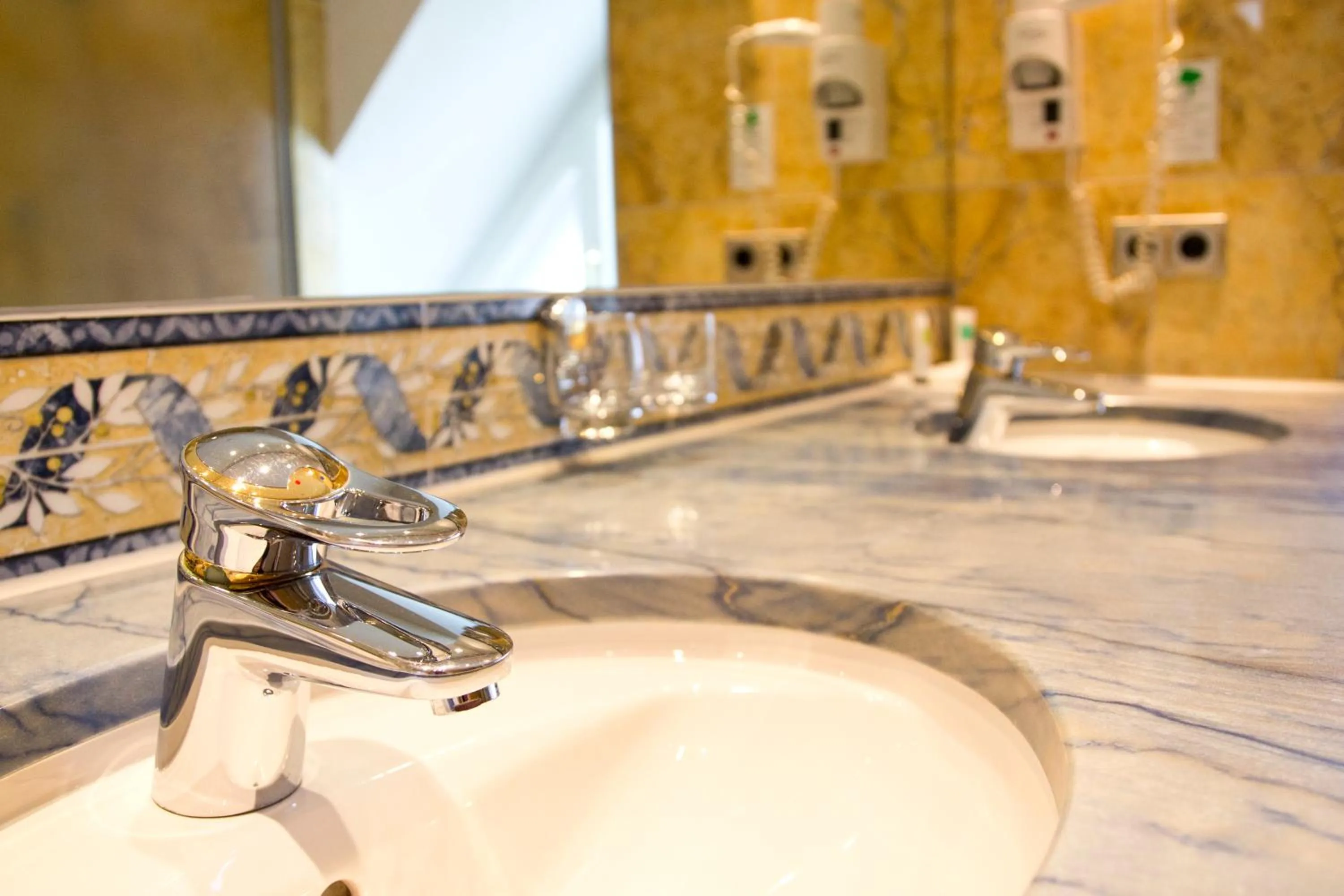 Bathroom in Hotel Kainsbacher Mühle