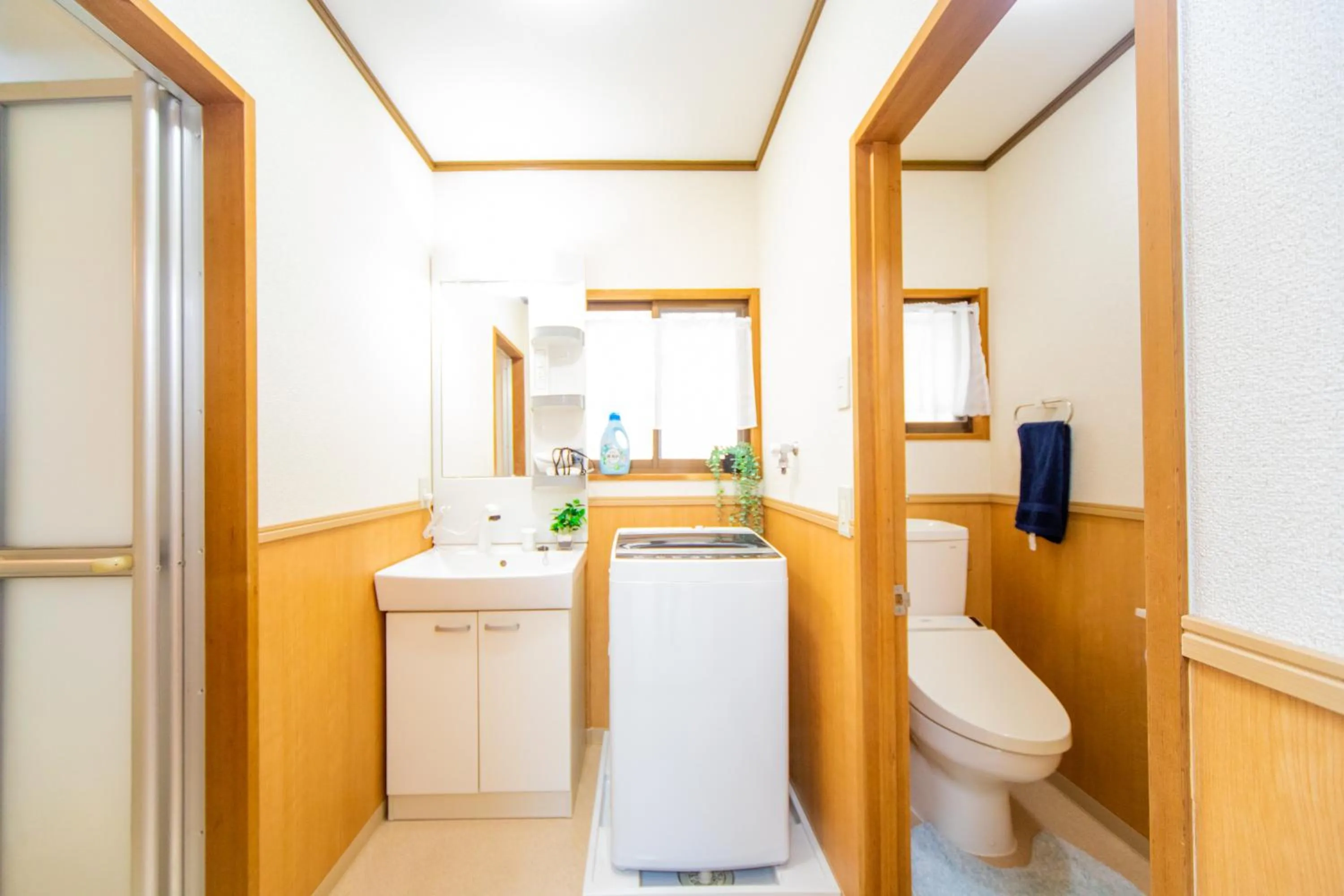 Awaji Central House in Kusumoto