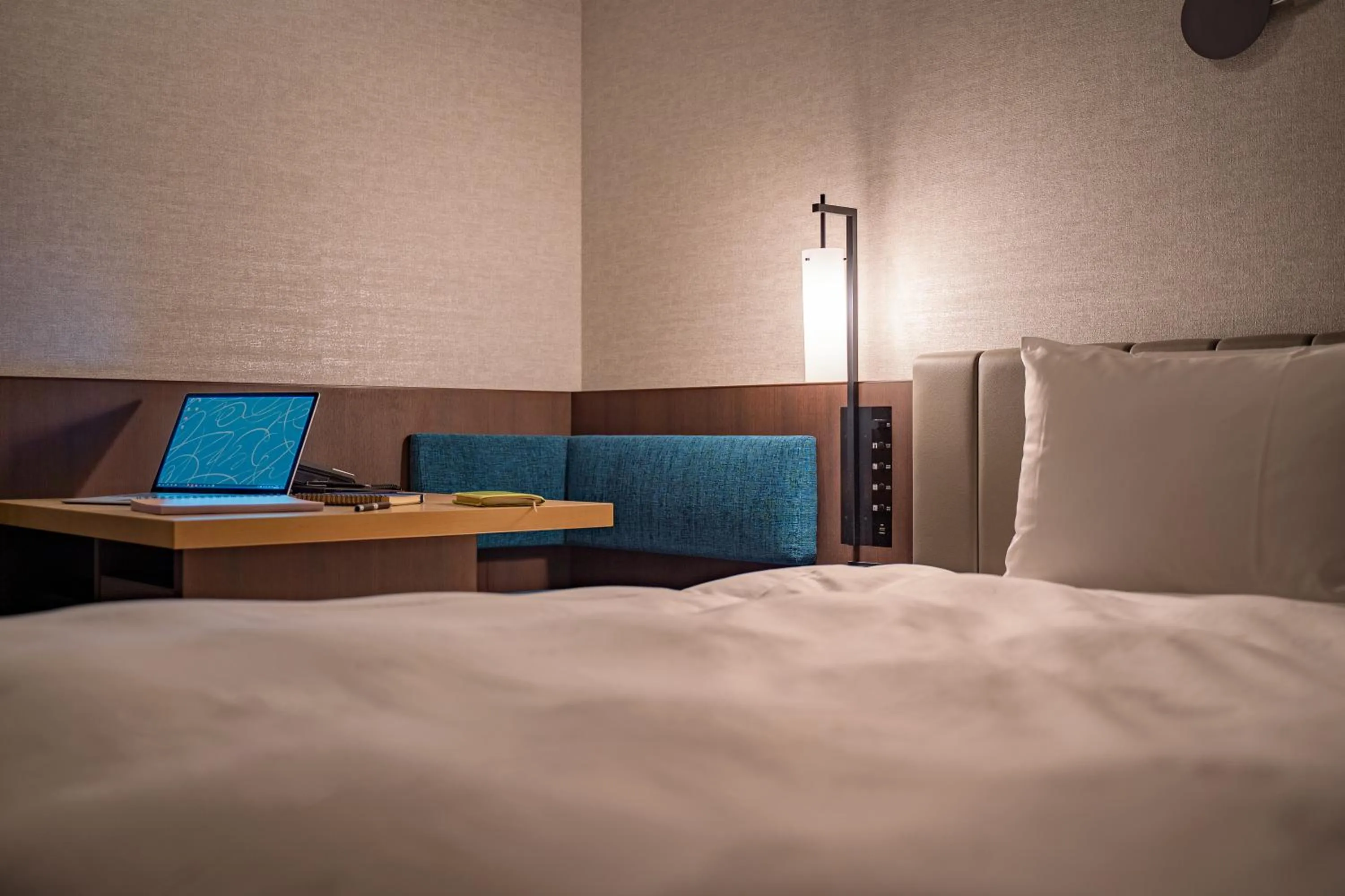 Other, Bed in The Royal Park Canvas - Kobe Sannomiya