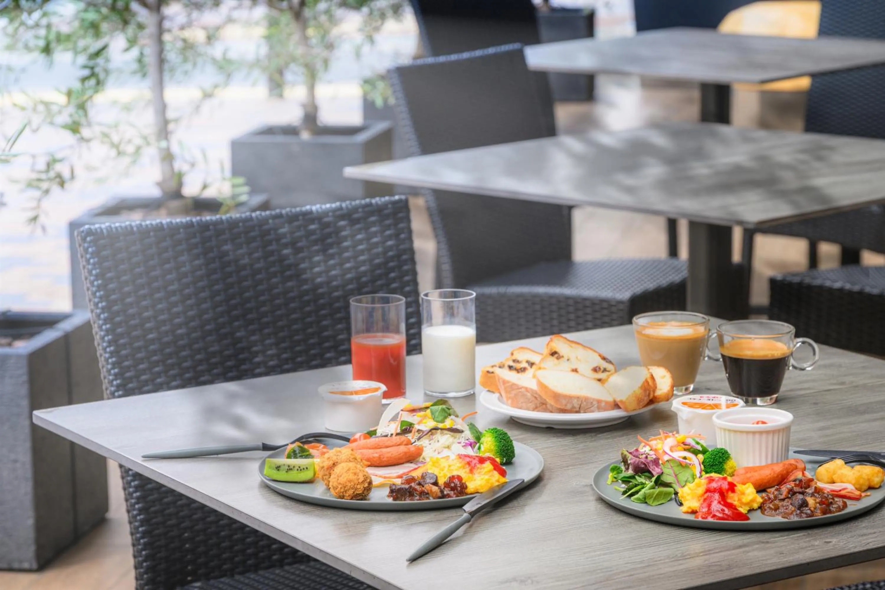 Buffet breakfast in The Royal Park Canvas - Kobe Sannomiya