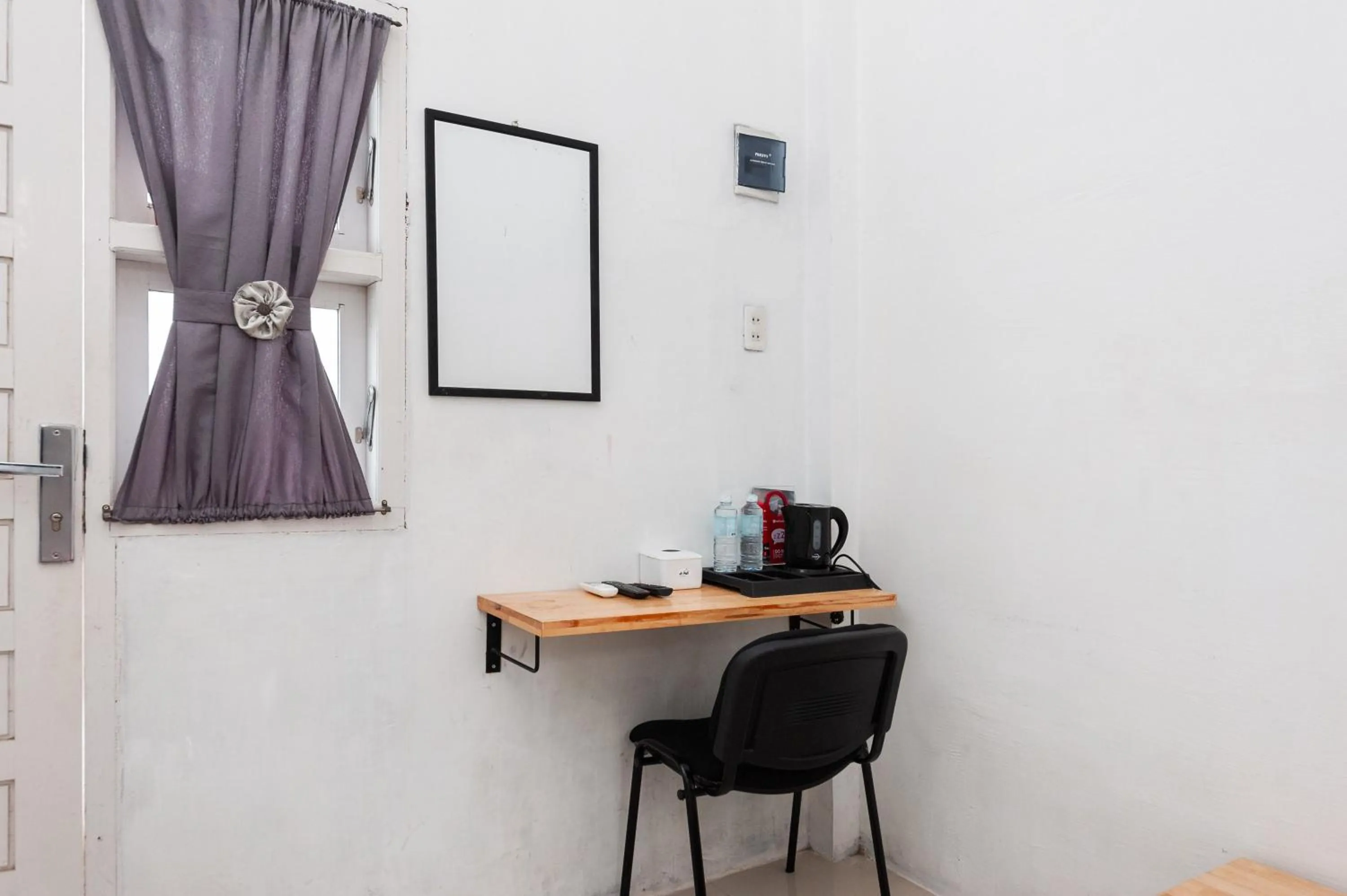 hair dresser in RedDoorz Syariah near RSUD Zainoel Abidin Banda Aceh