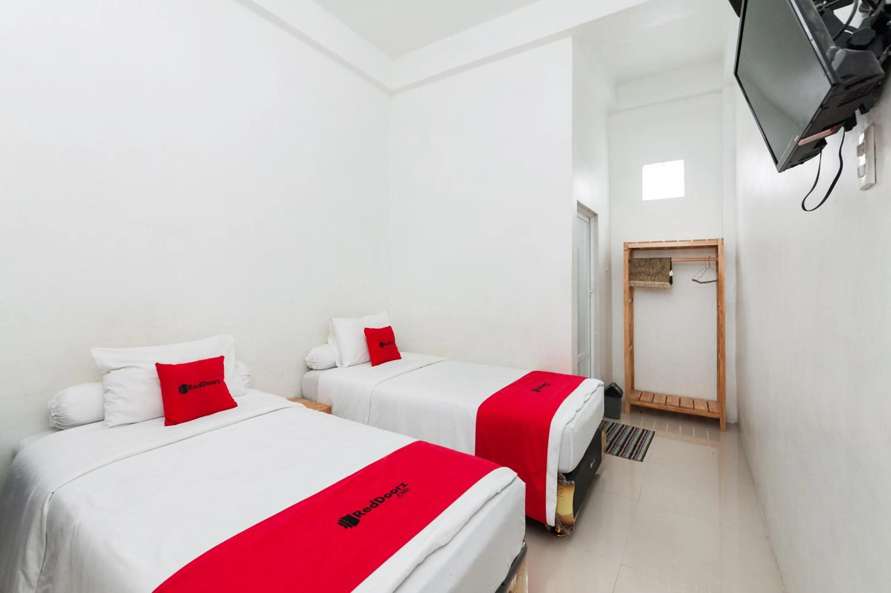 Bed in RedDoorz Syariah near RSUD Zainoel Abidin Banda Aceh