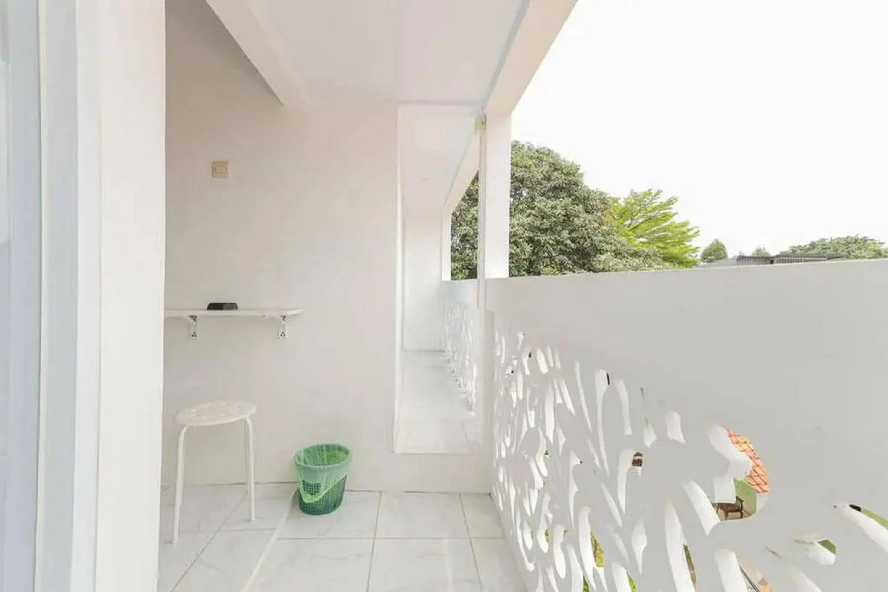 Balcony/Terrace in KoolKost Syariah near Bintaro Jaya Xchange