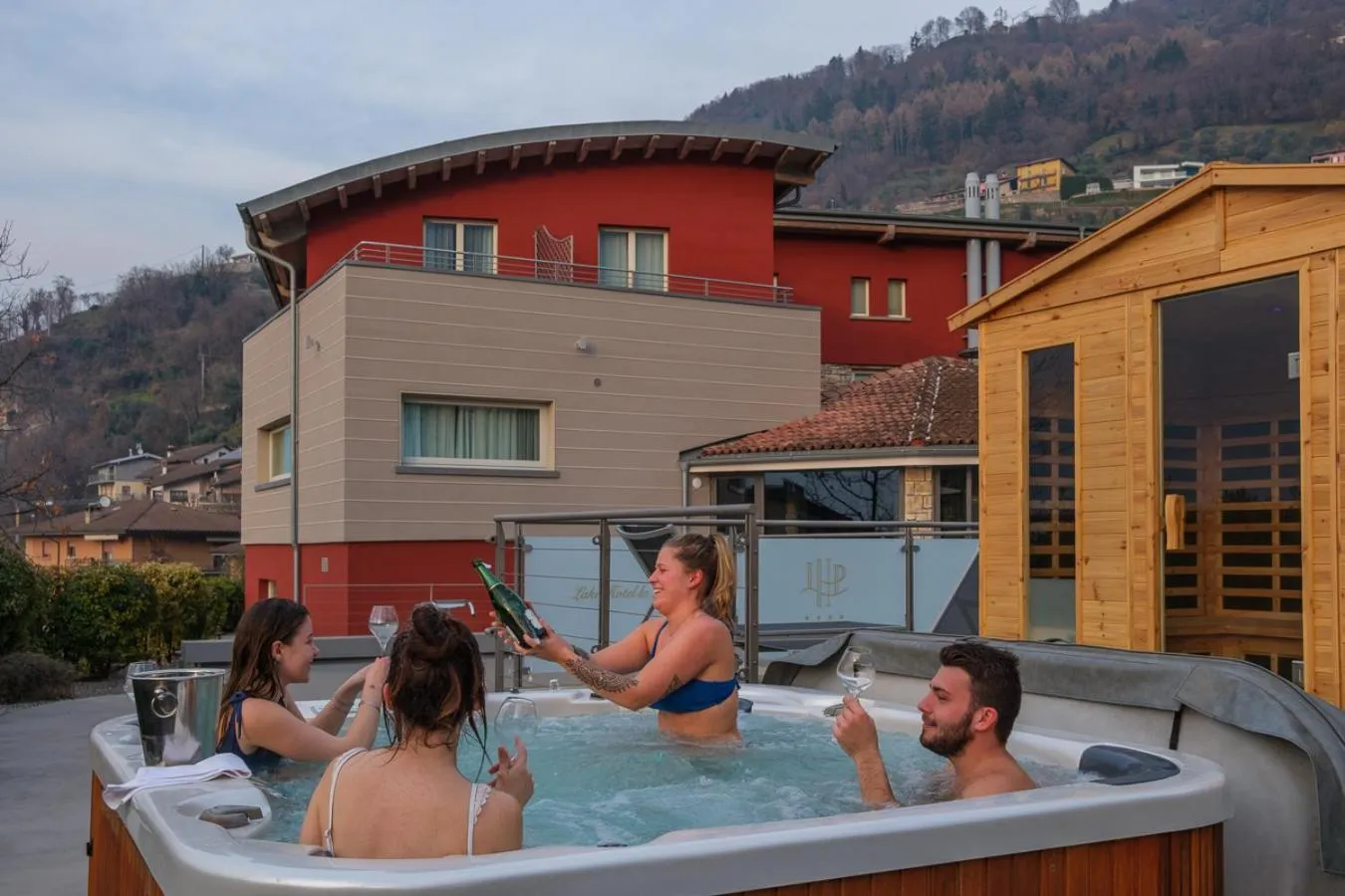 Sauna in Lake Hotel La Pieve