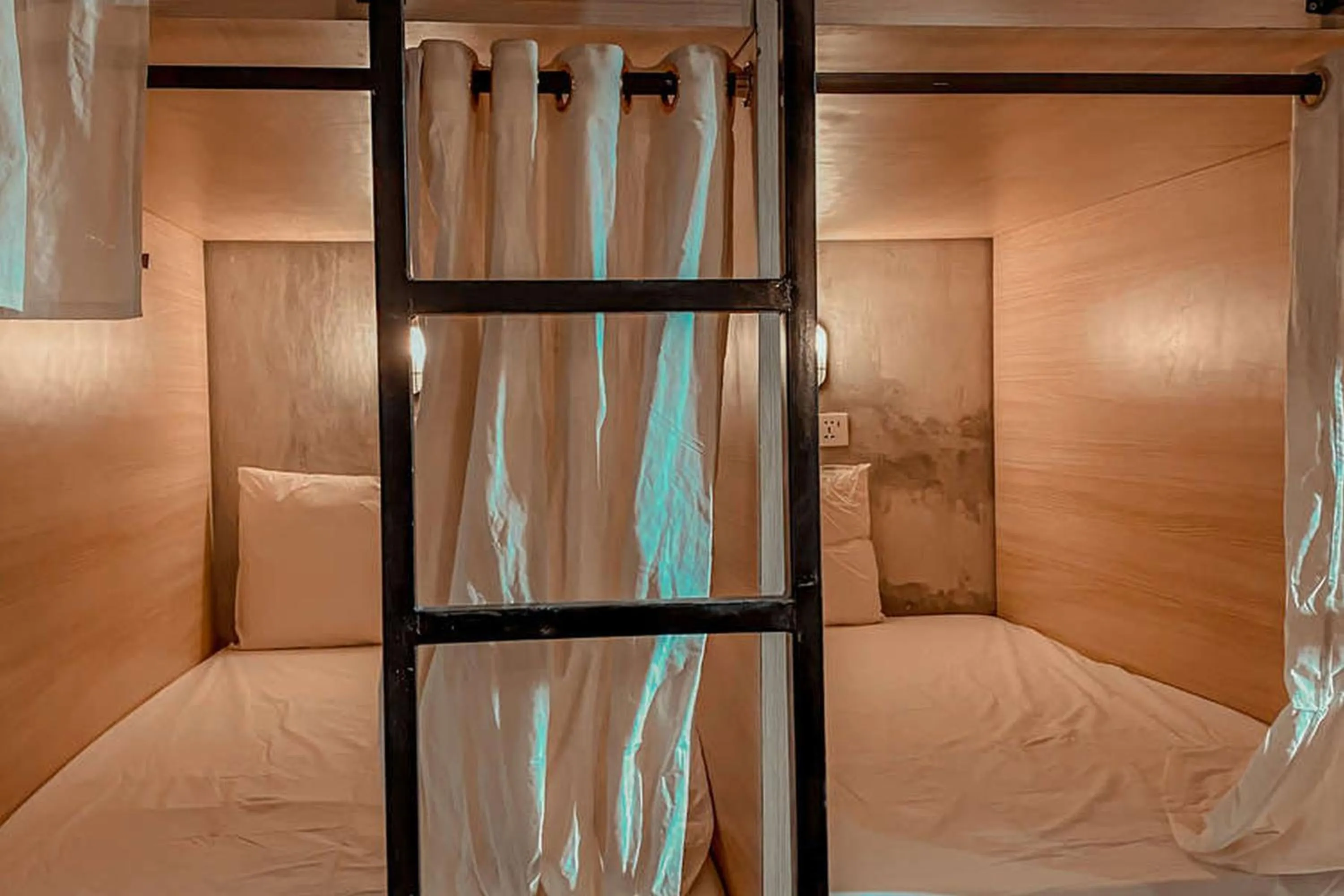 Bedroom, Bed in RedDoorz Hostel Near Ngurah Rai Airport Kuta