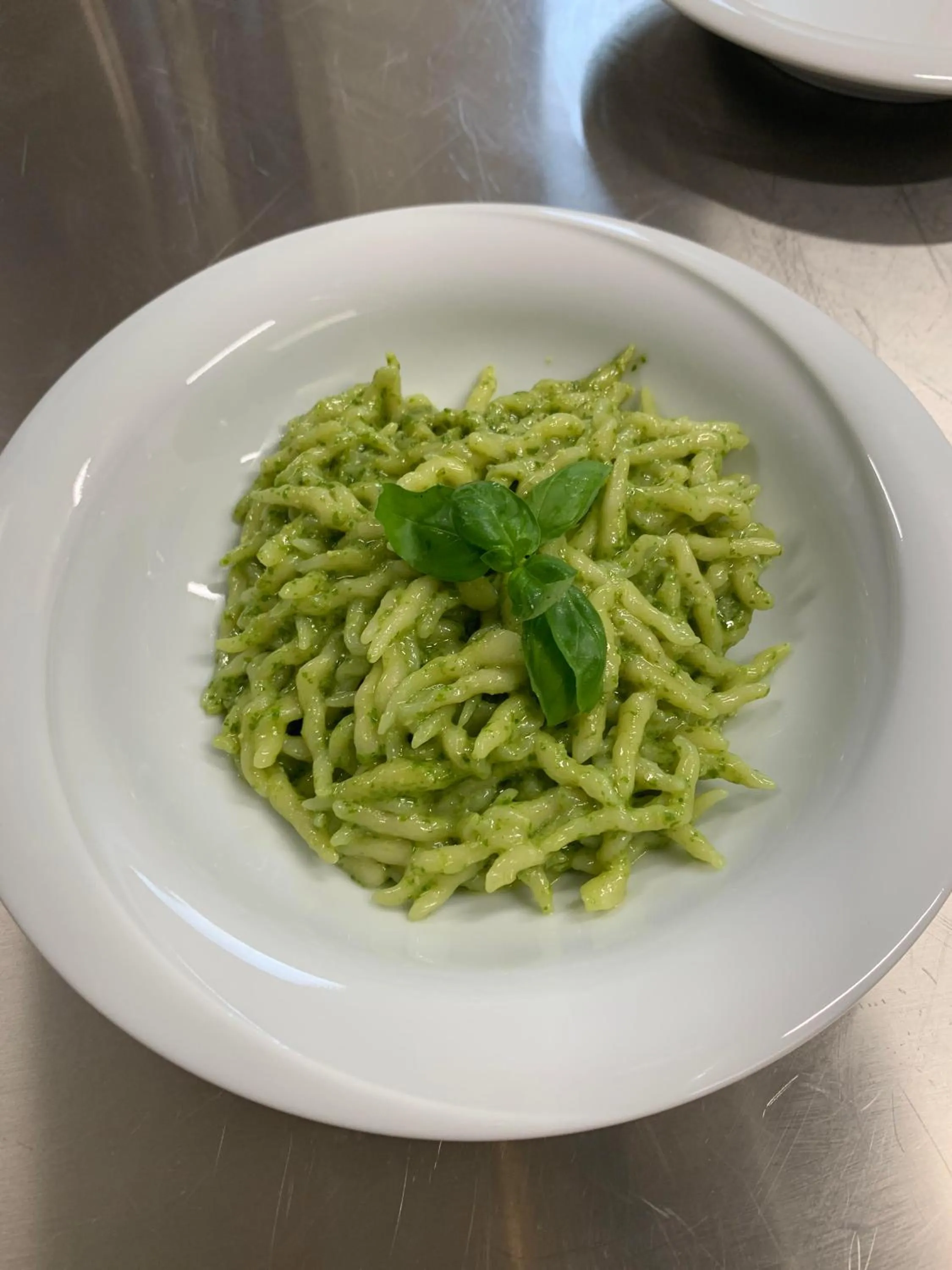 Restaurant/places to eat in Hotel Aurora