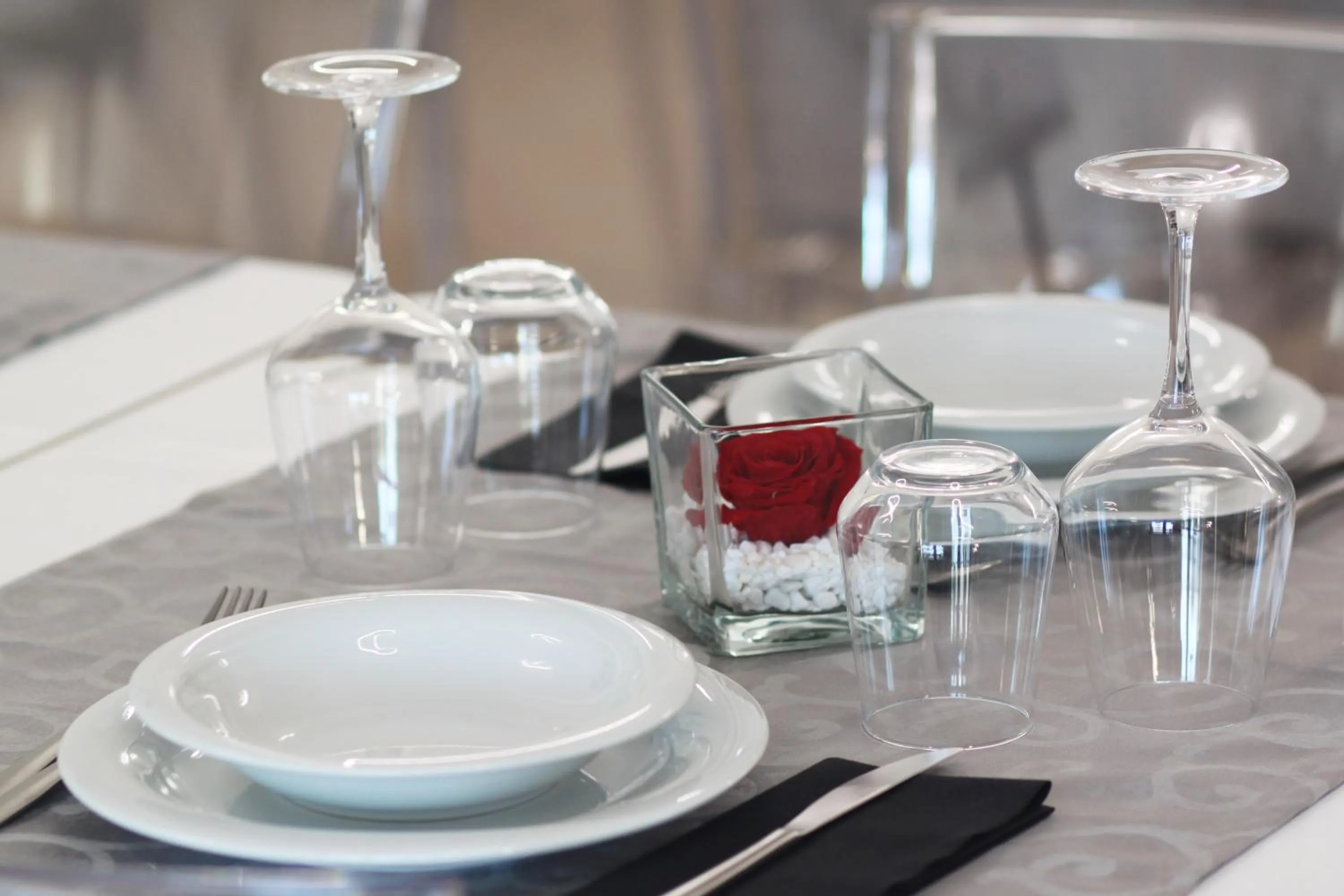 Restaurant/places to eat in Hotel Aurora