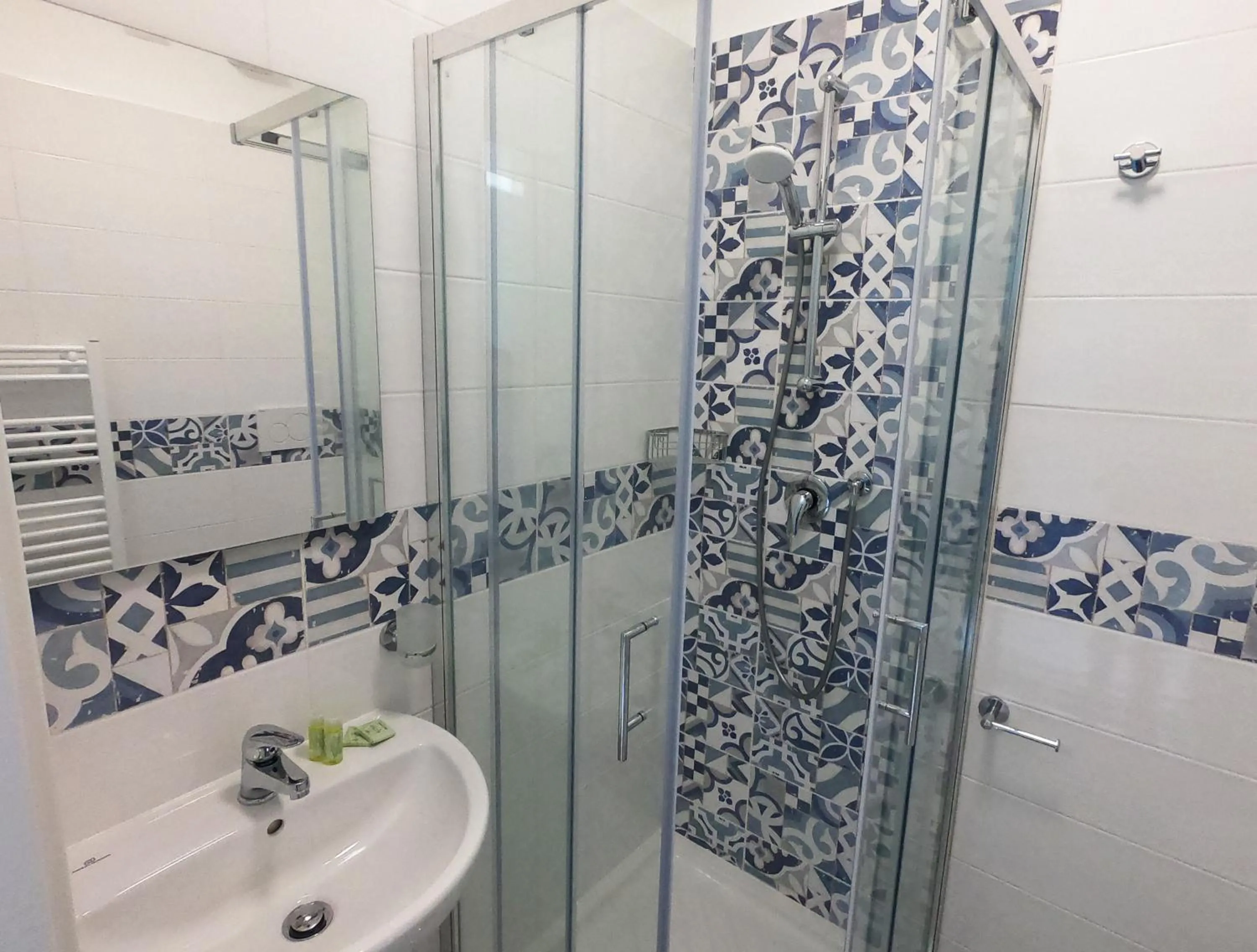 Bathroom in Hotel Aurora