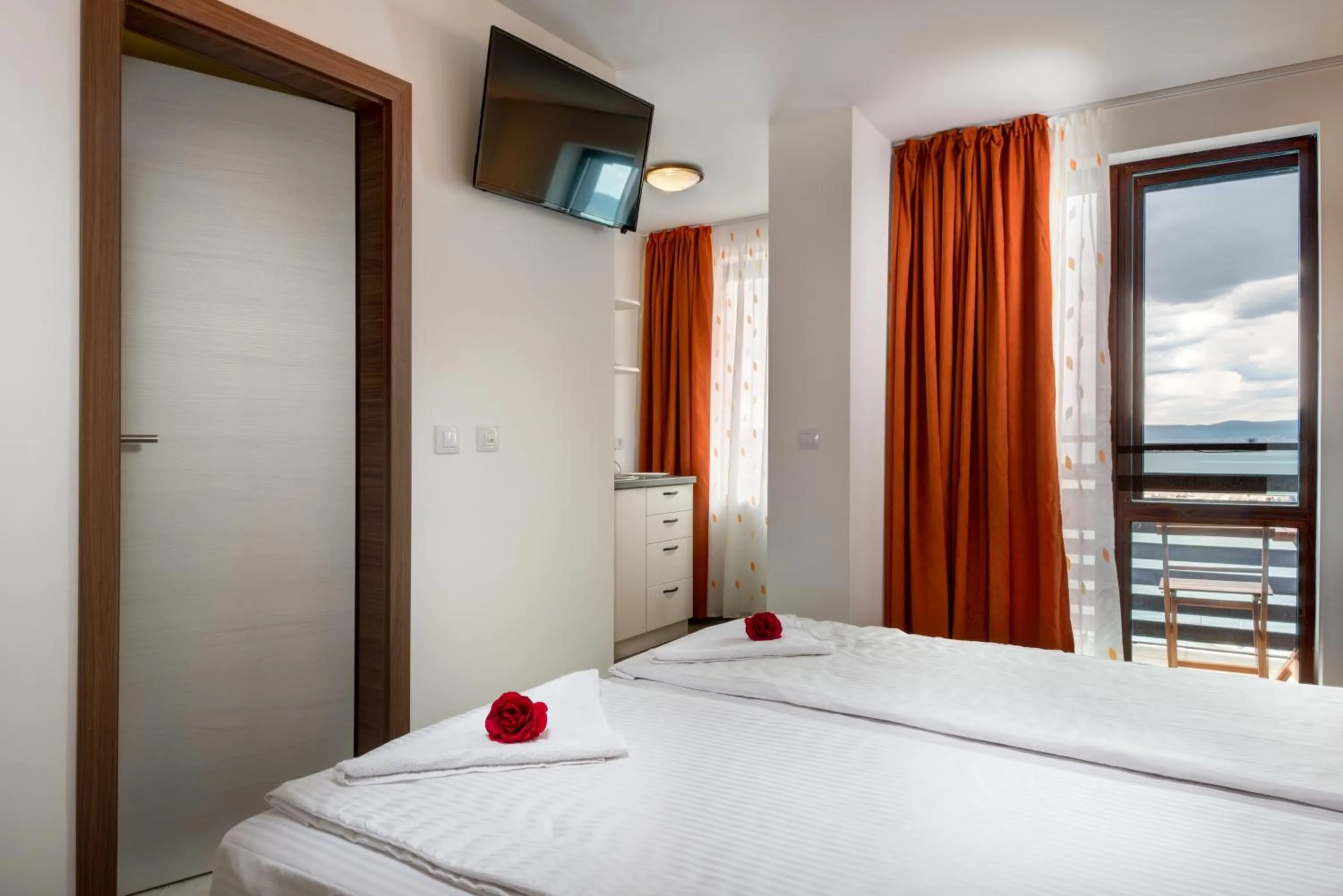 TV and multimedia, Bed in Panorama Blue Family Hotel and Free parking