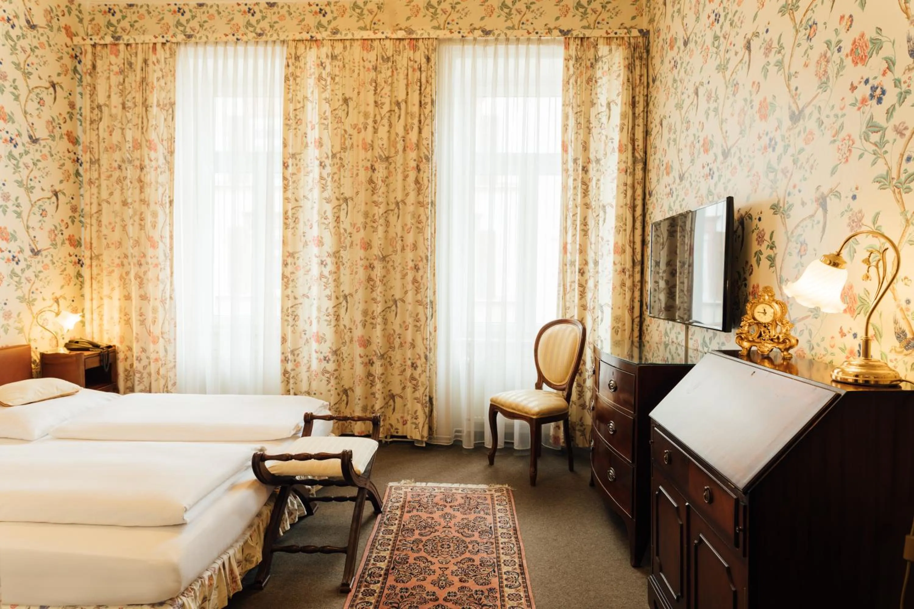 Photo of the whole room, Bed in Das Kleine Hotel in ruhiger Stadtlage