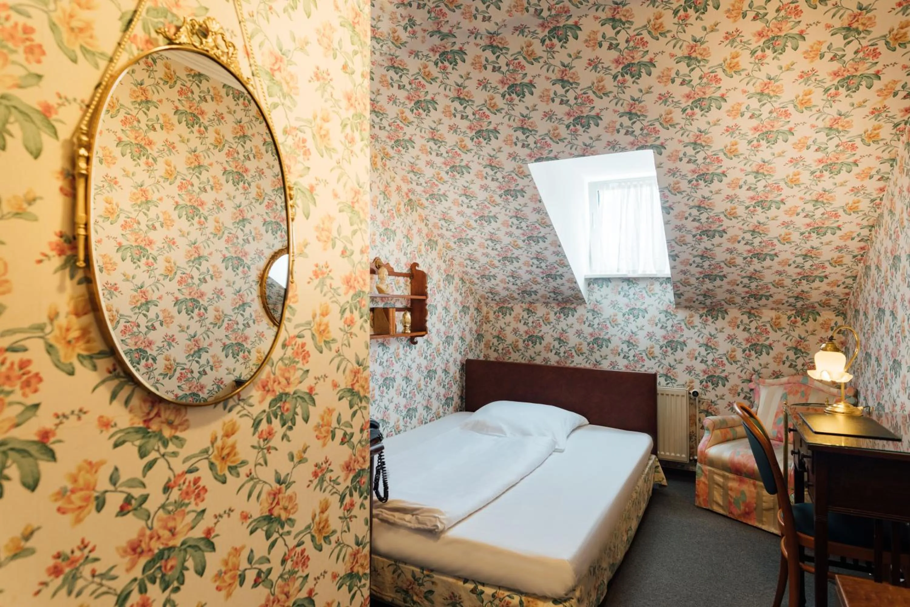 Bed in Das Kleine Hotel in ruhiger Stadtlage