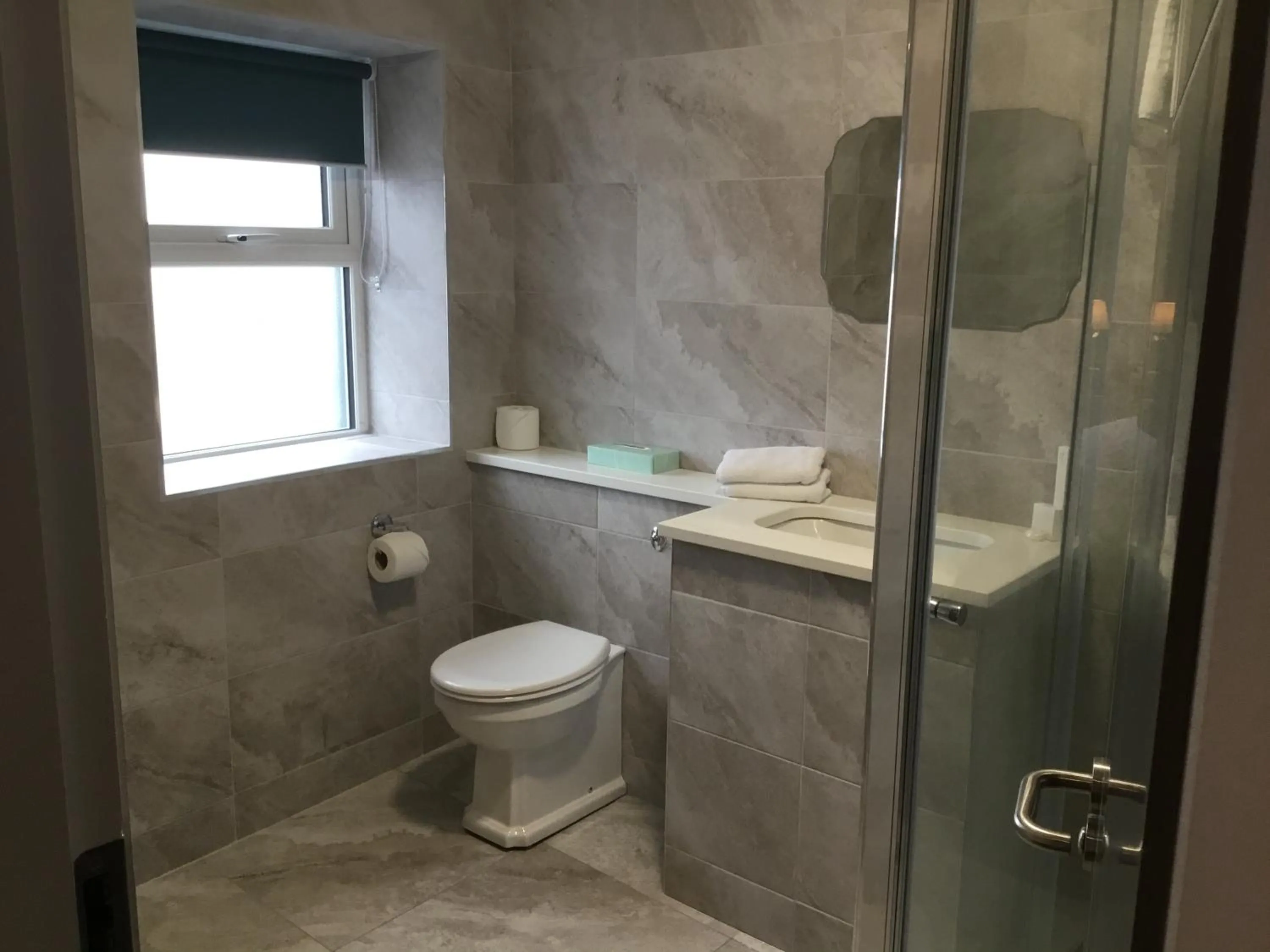 Bathroom in Joyce's Carndonagh Inishowen