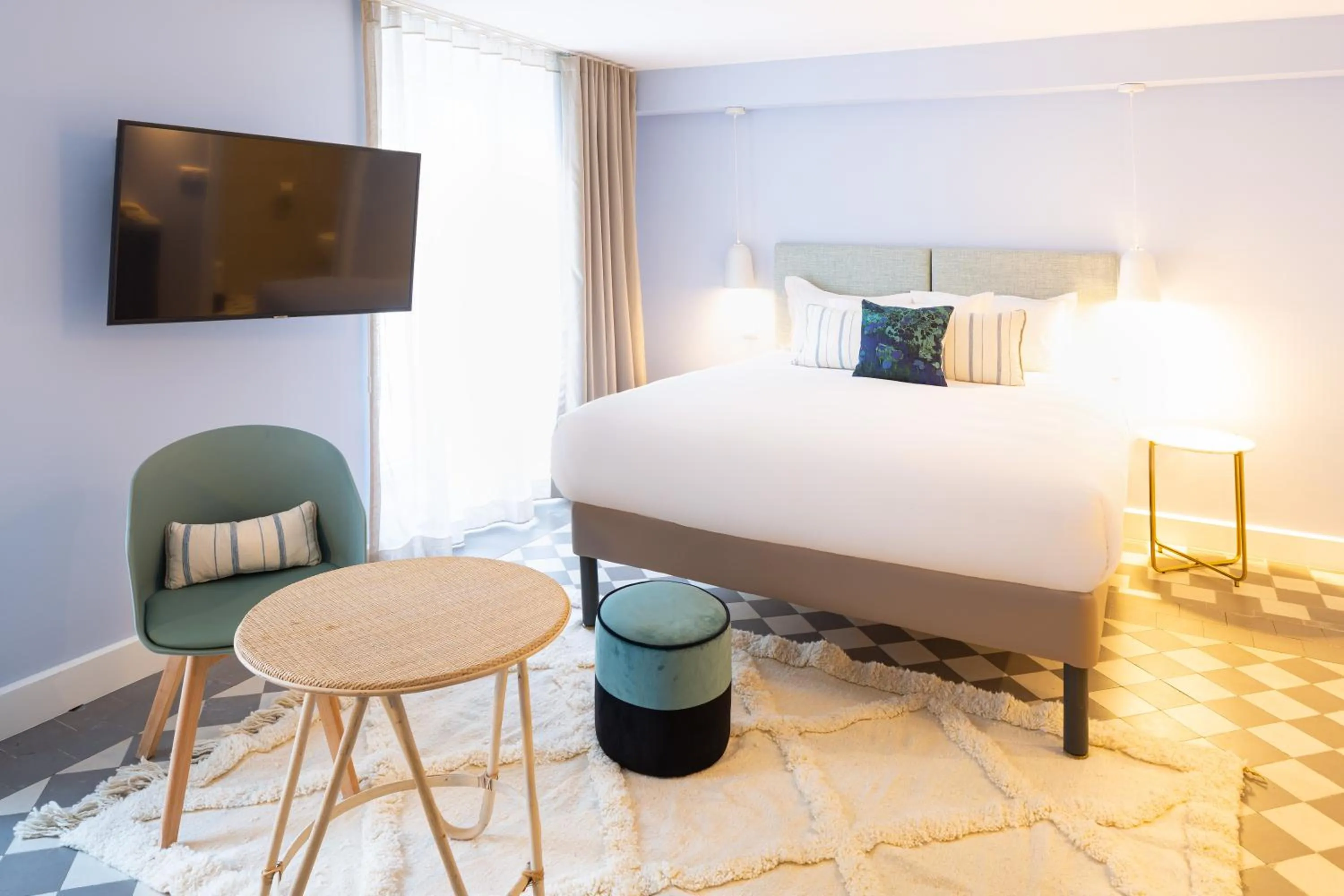 TV and multimedia, Bed in Appart hôtel Maison Montgrand-Vieux Port