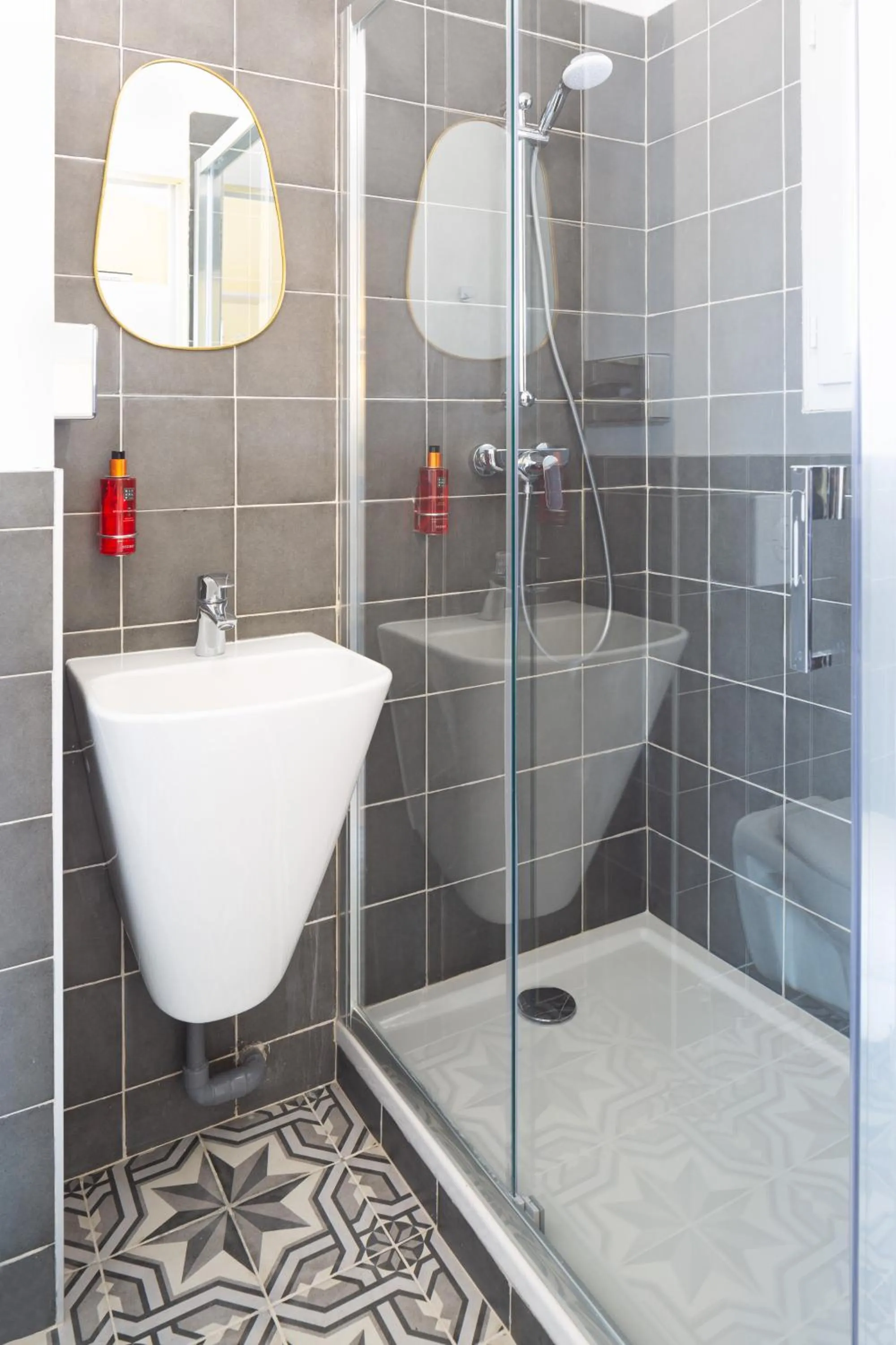 Bathroom in Appart hôtel Maison Montgrand-Vieux Port