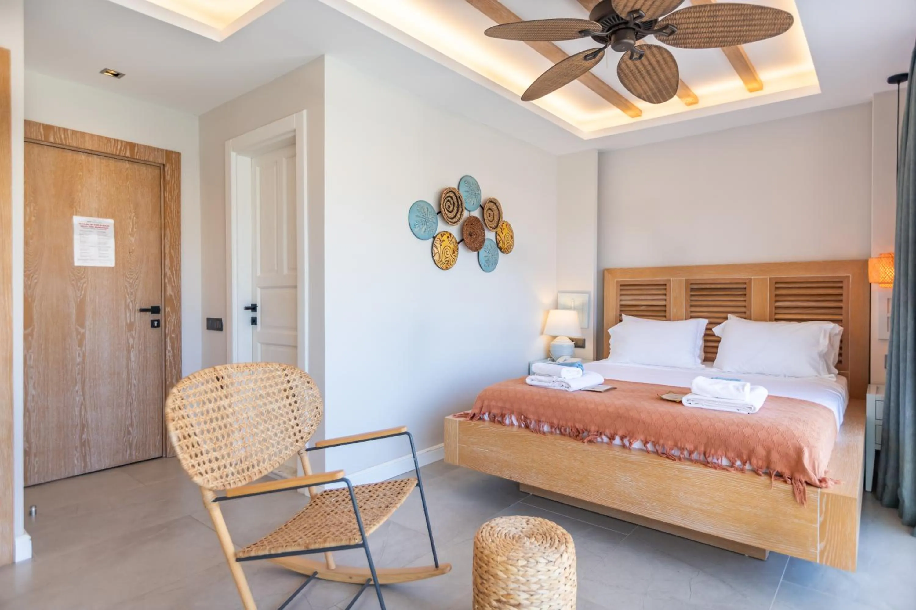 Bedroom, Bed in Kalkan Saray Suites Hotel