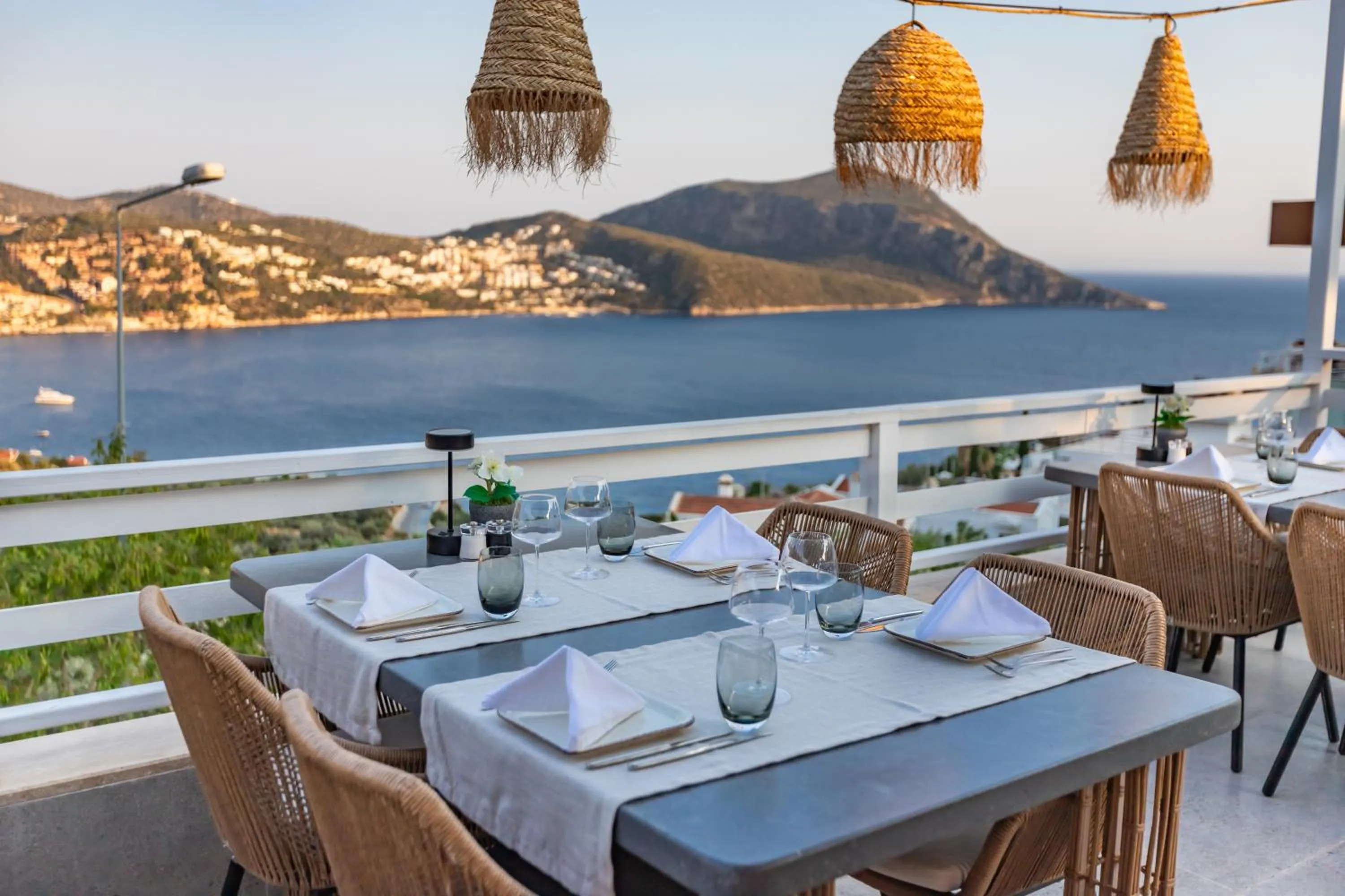 Lounge or bar in Kalkan Saray Suites Hotel