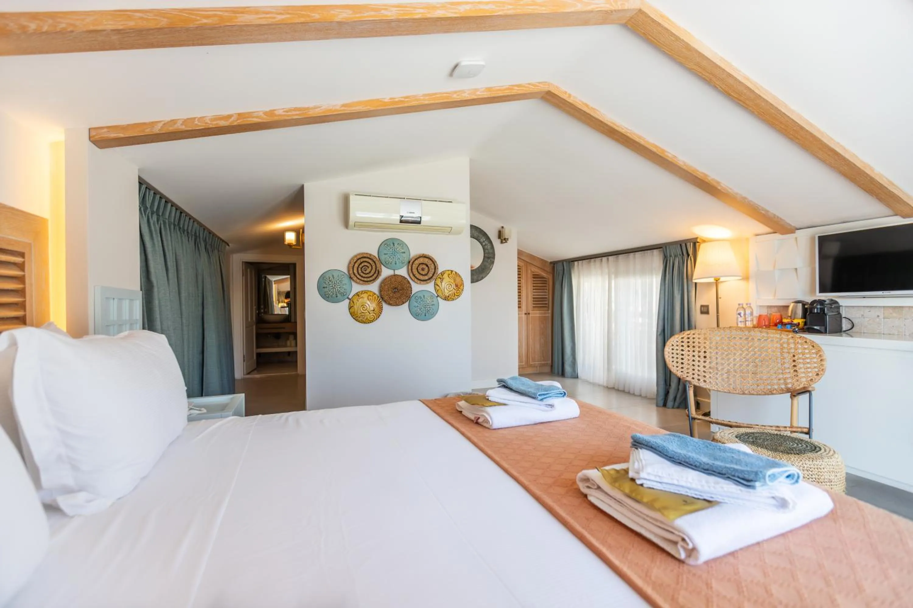 Bed in Kalkan Saray Suites Hotel