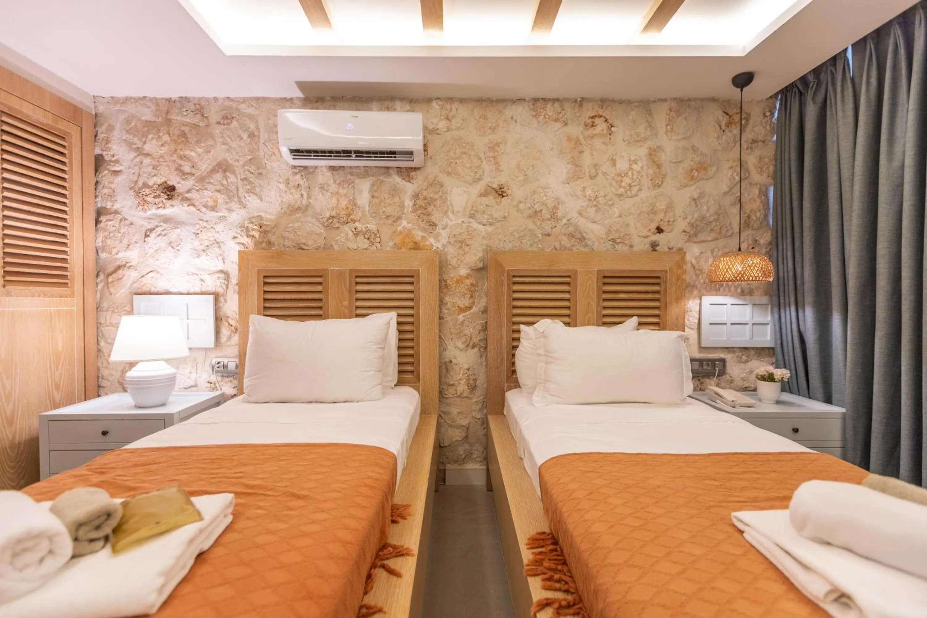 Bedroom, Bed in Kalkan Saray Suites Hotel