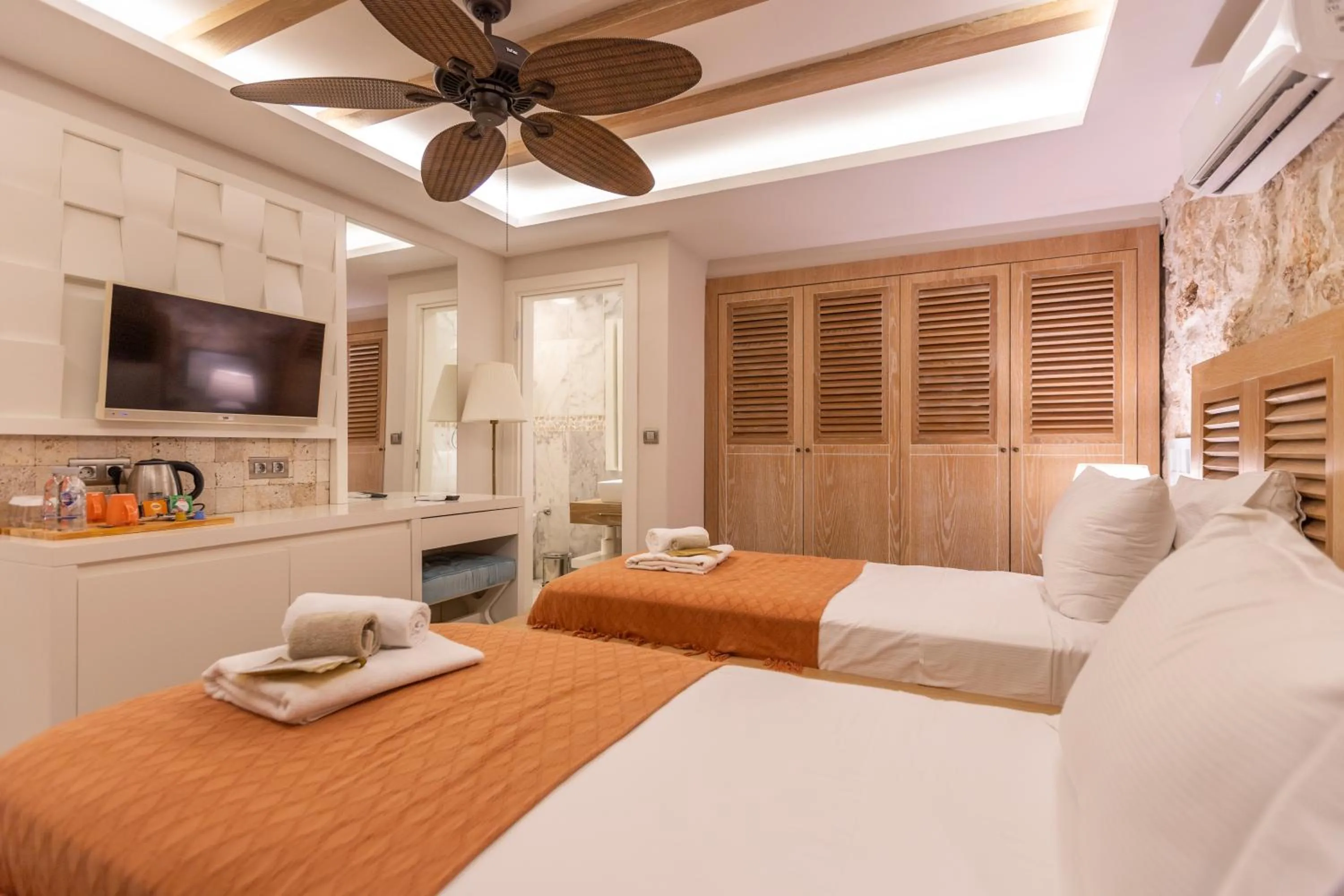 Bedroom, Bed in Kalkan Saray Suites Hotel