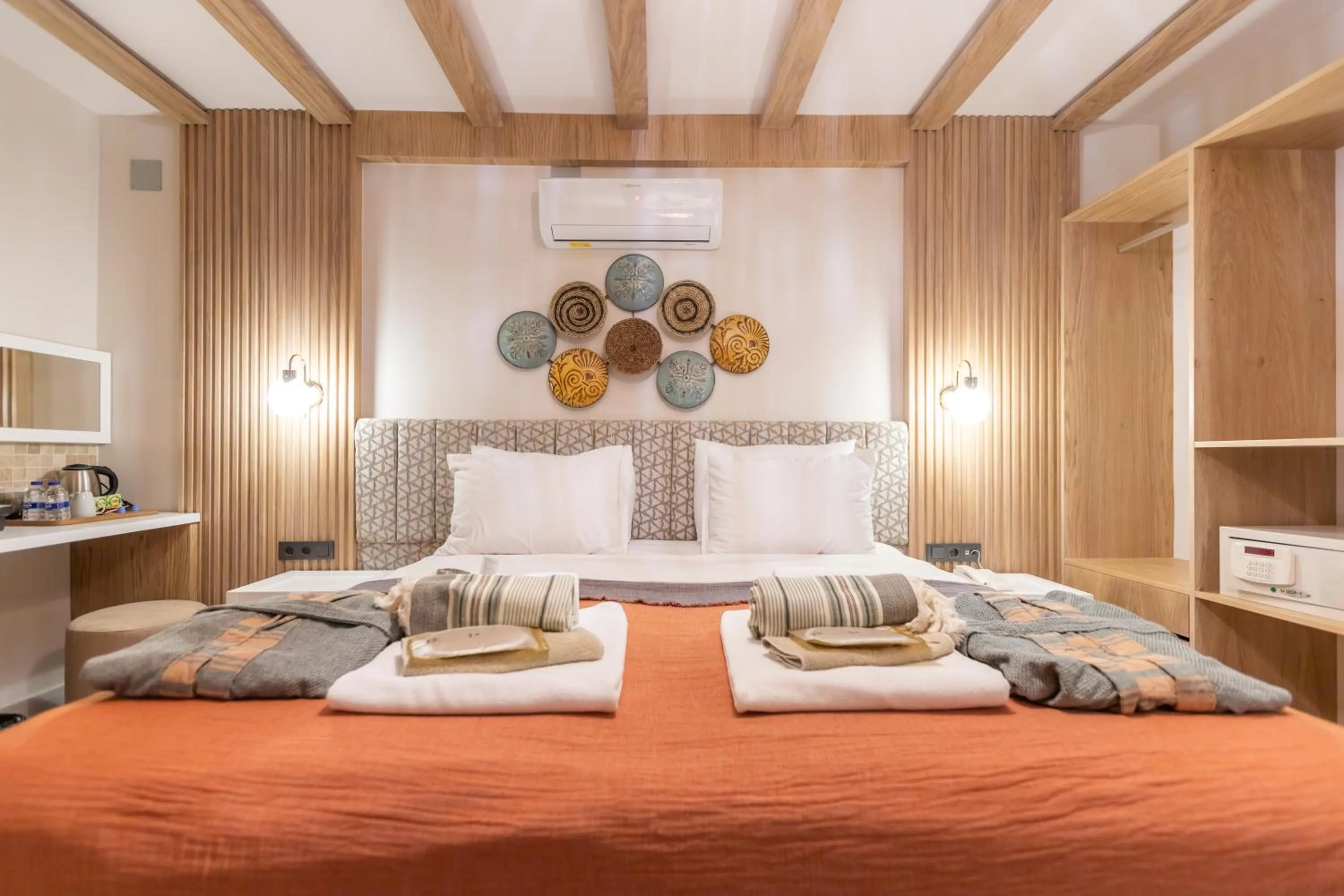 Bedroom, Bed in Kalkan Saray Suites Hotel