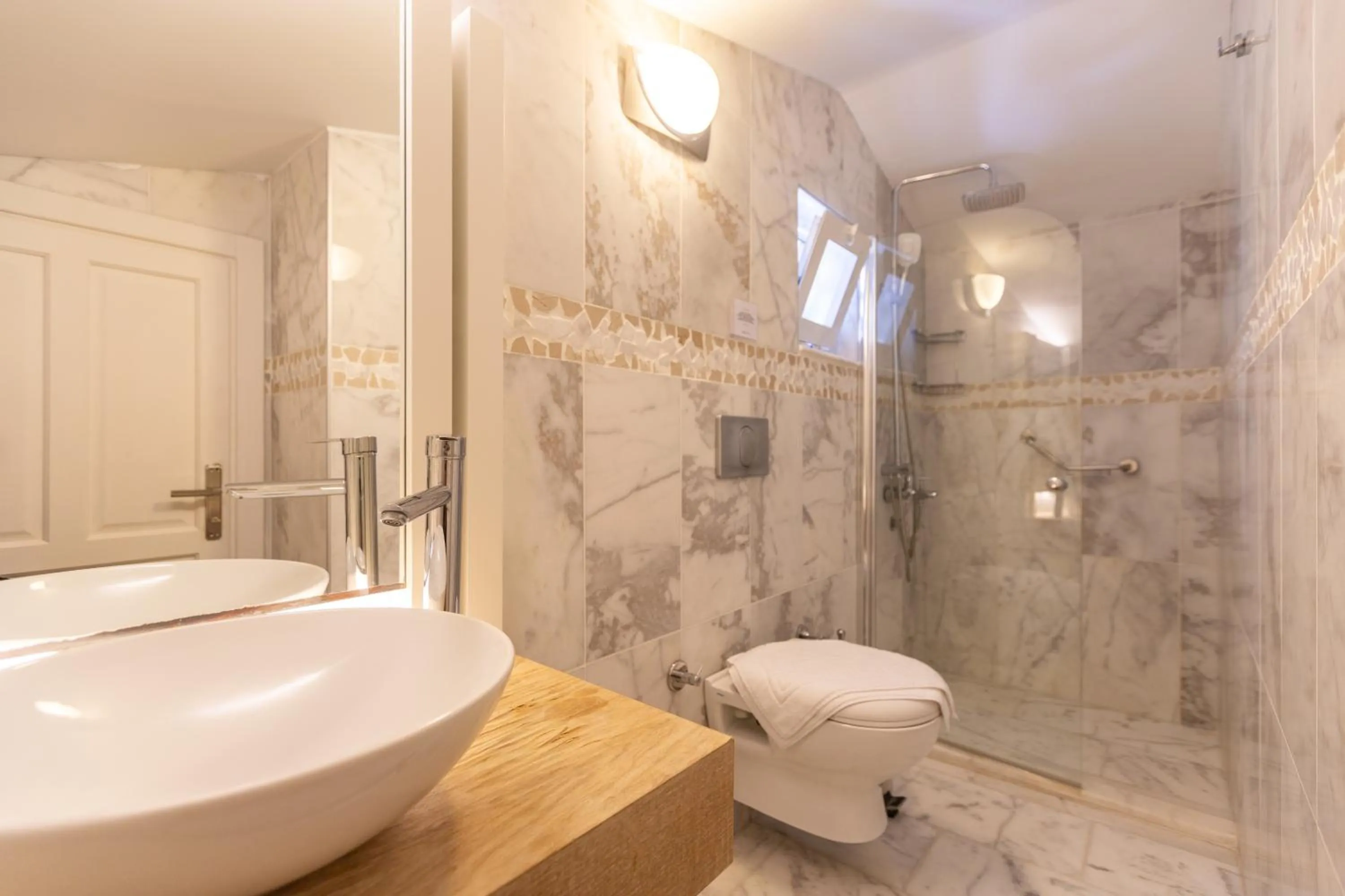 Shower in Kalkan Saray Suites Hotel