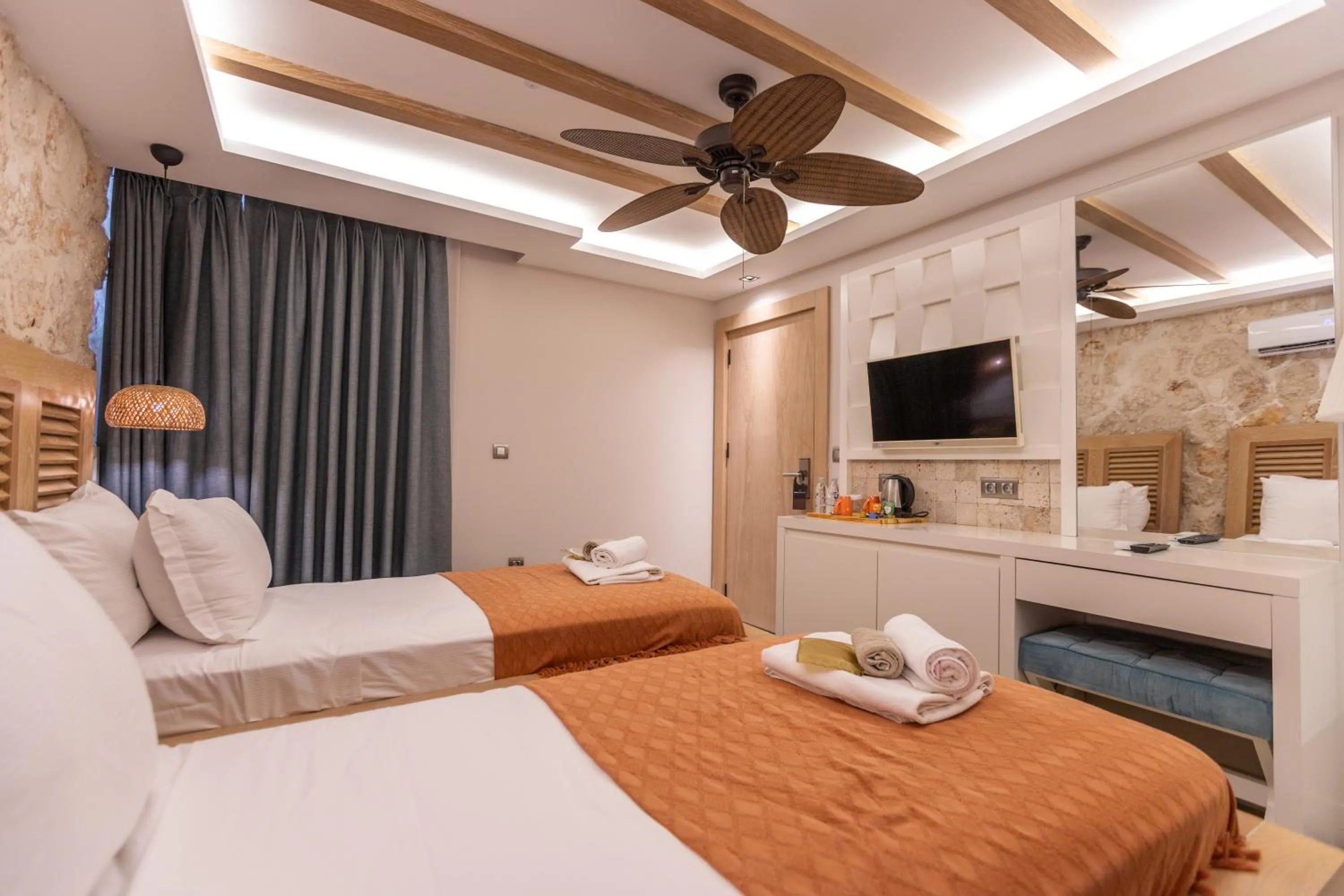 Bedroom, Bed in Kalkan Saray Suites Hotel