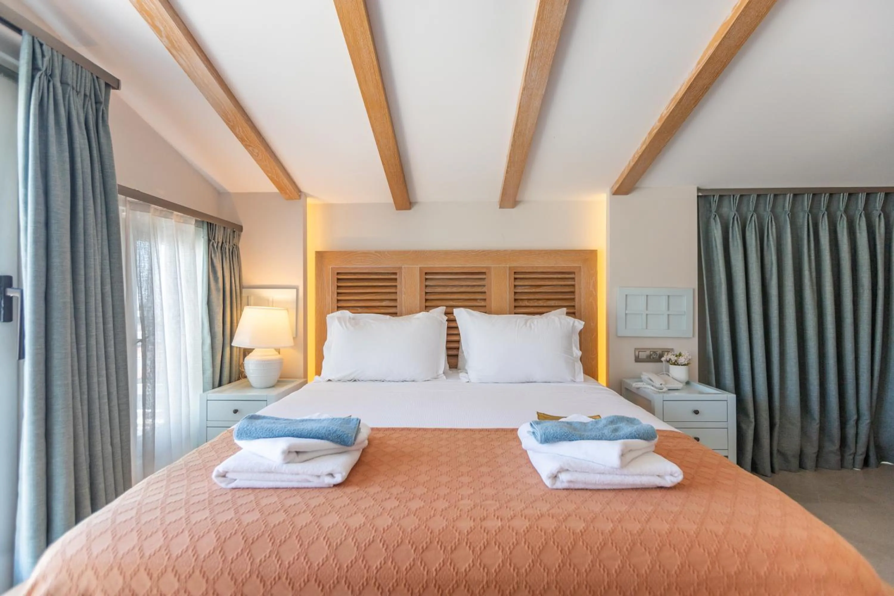 Bed in Kalkan Saray Suites Hotel