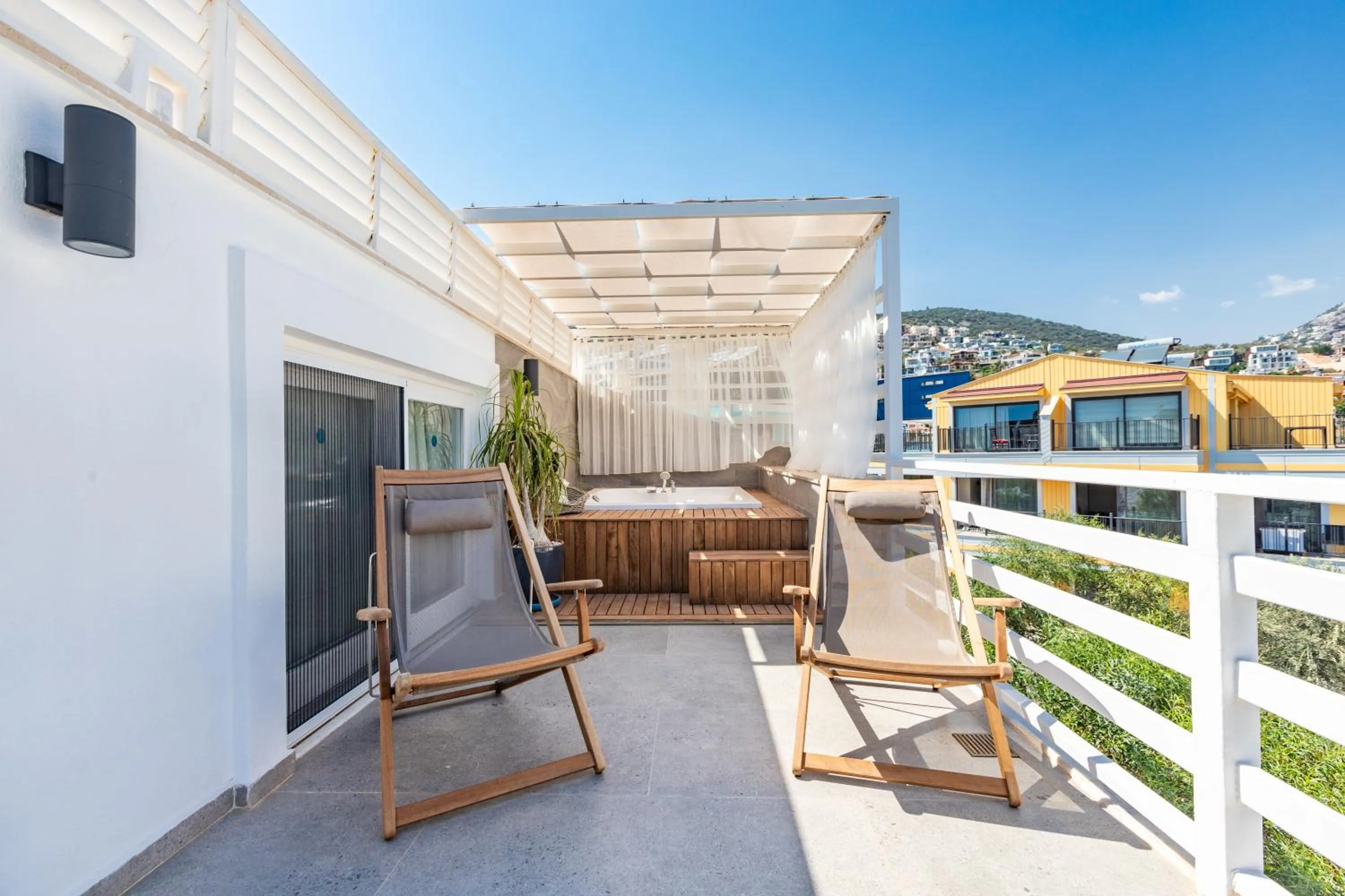 Hot Tub in Kalkan Saray Suites Hotel