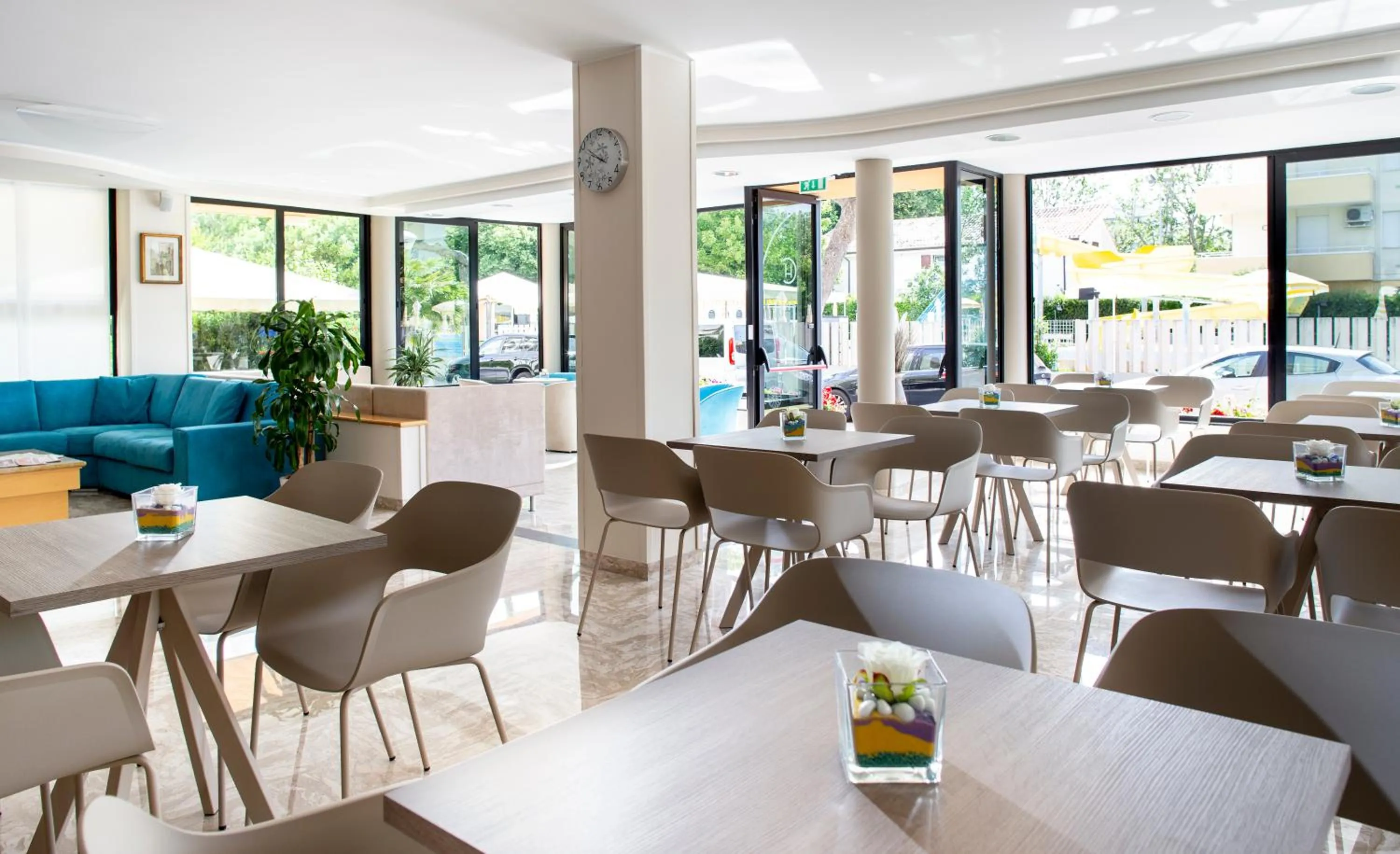 Lobby or reception in Hotel Caravel B&B