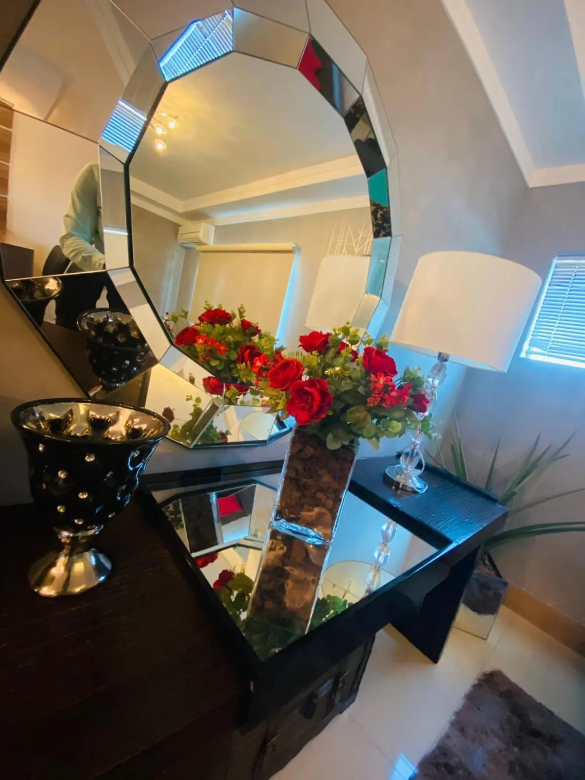 Bedroom in SHELTON PALACE HOTEL