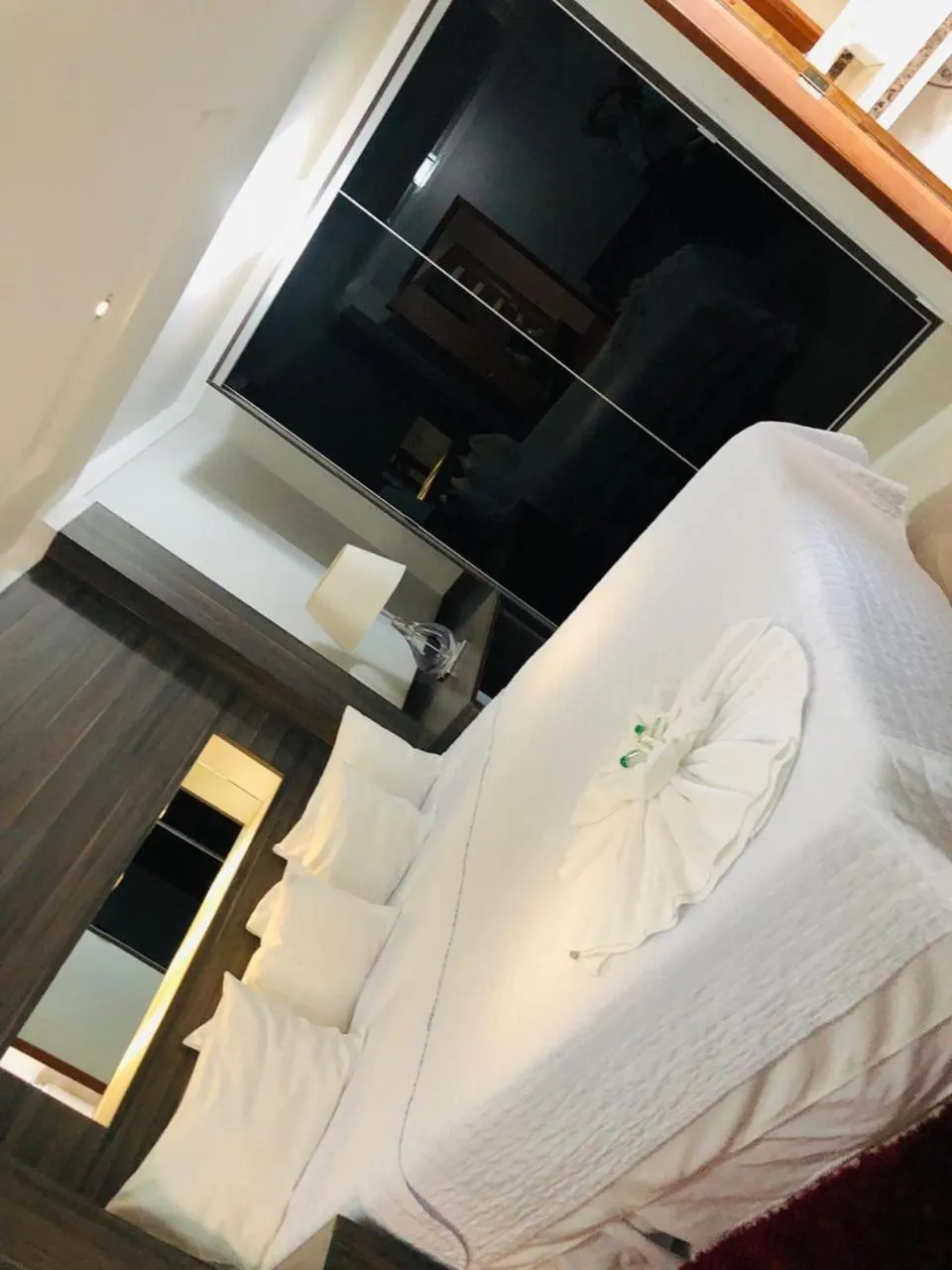 Bedroom, Bed in SHELTON PALACE HOTEL