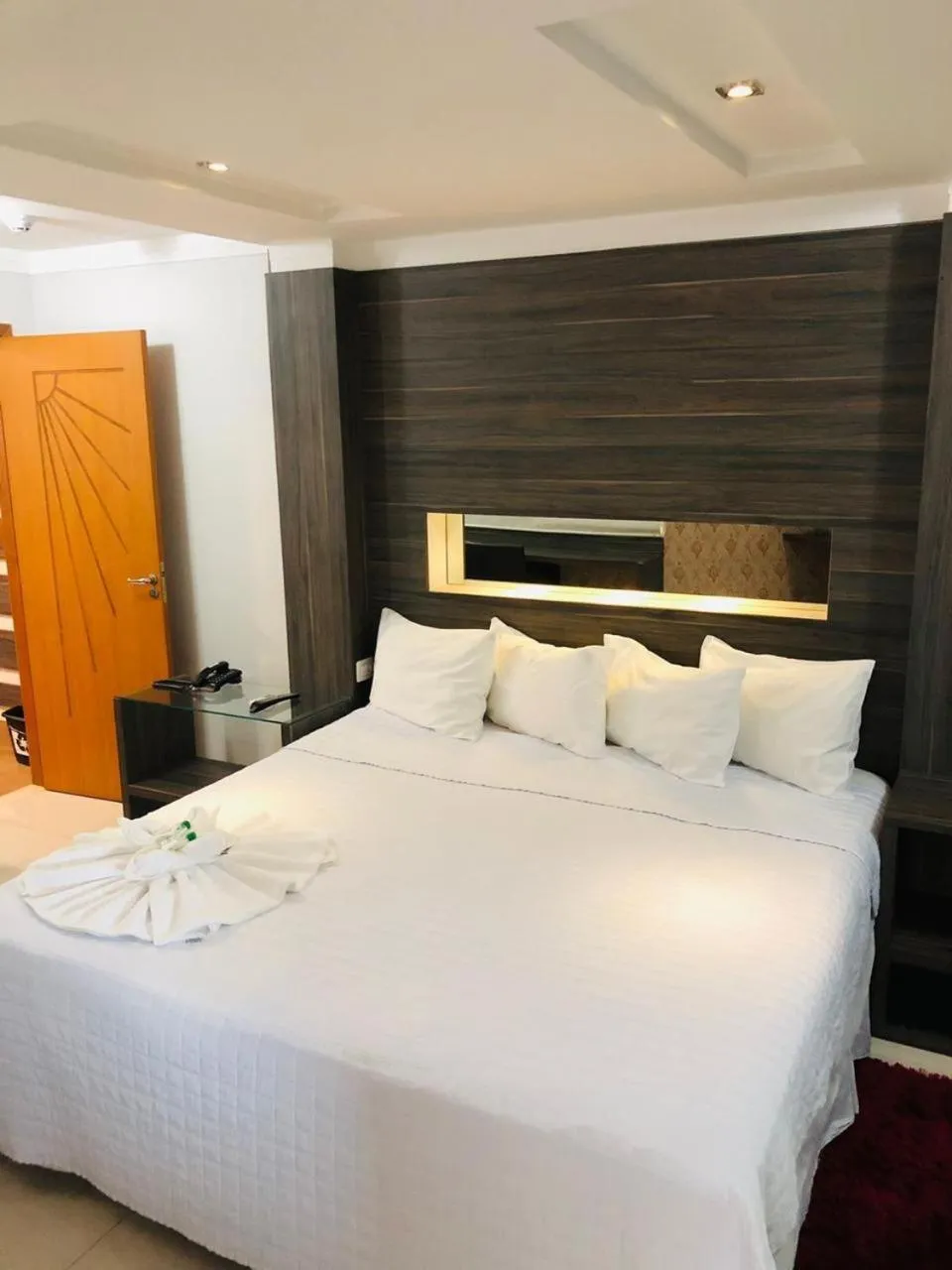 Photo of the whole room, Bed in SHELTON PALACE HOTEL