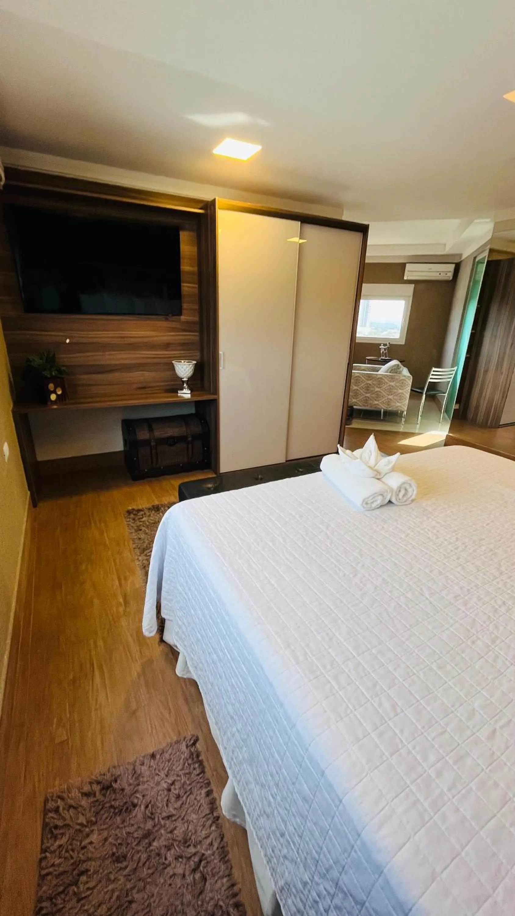 Photo of the whole room, Bed in SHELTON PALACE HOTEL