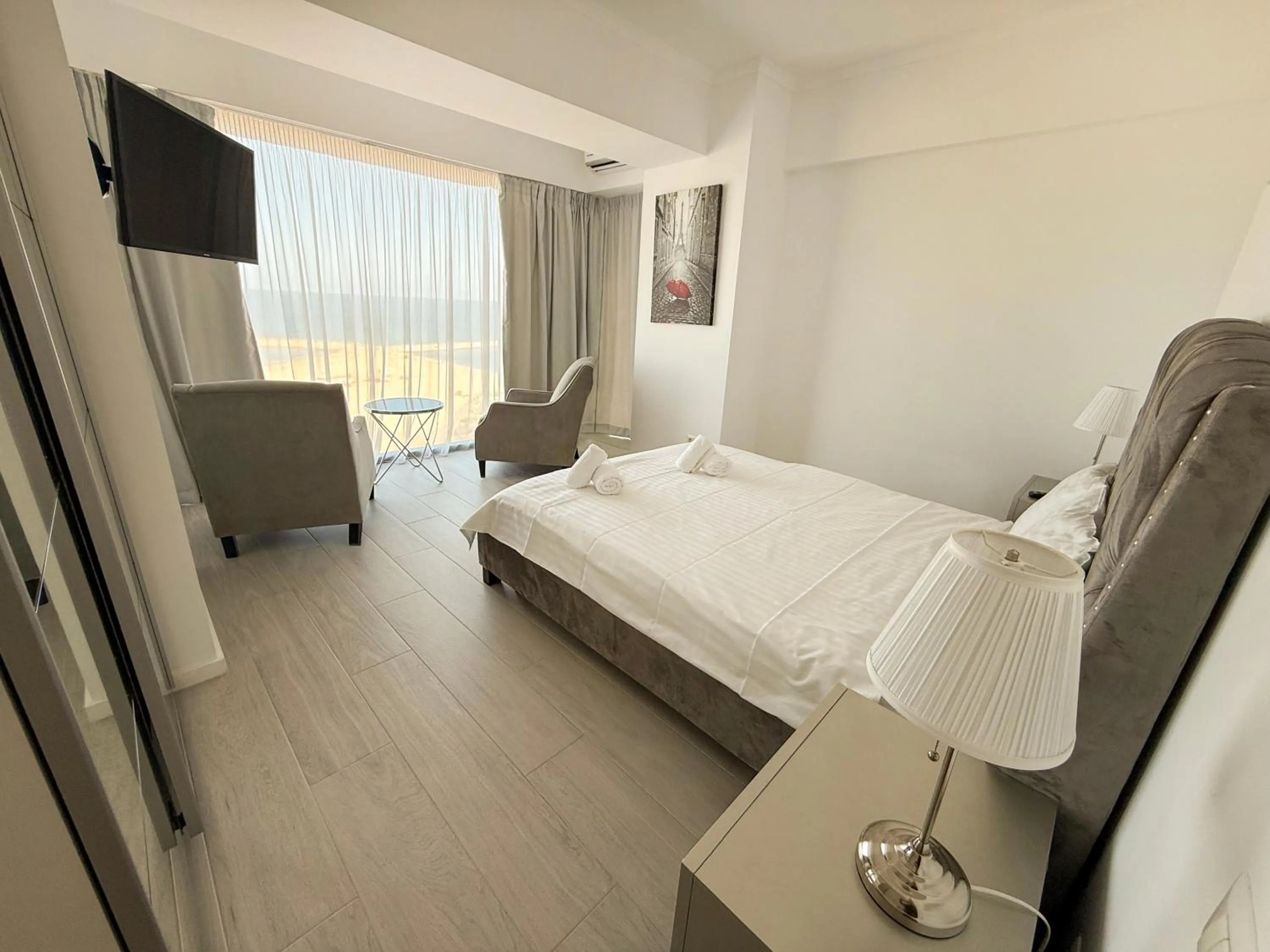 Bed in Maritimo ApartHotel