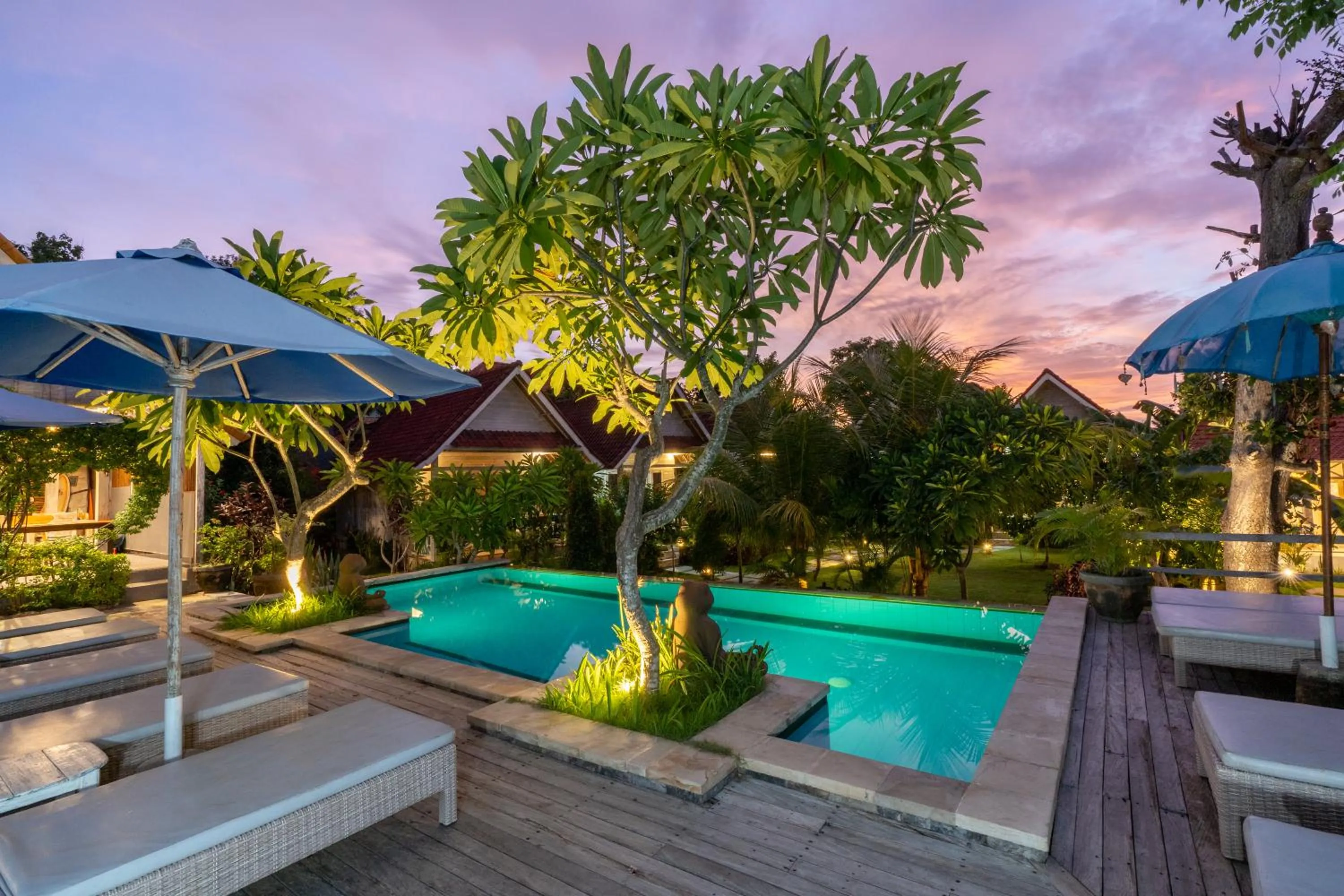 Swimming pool in Le Biu garden View