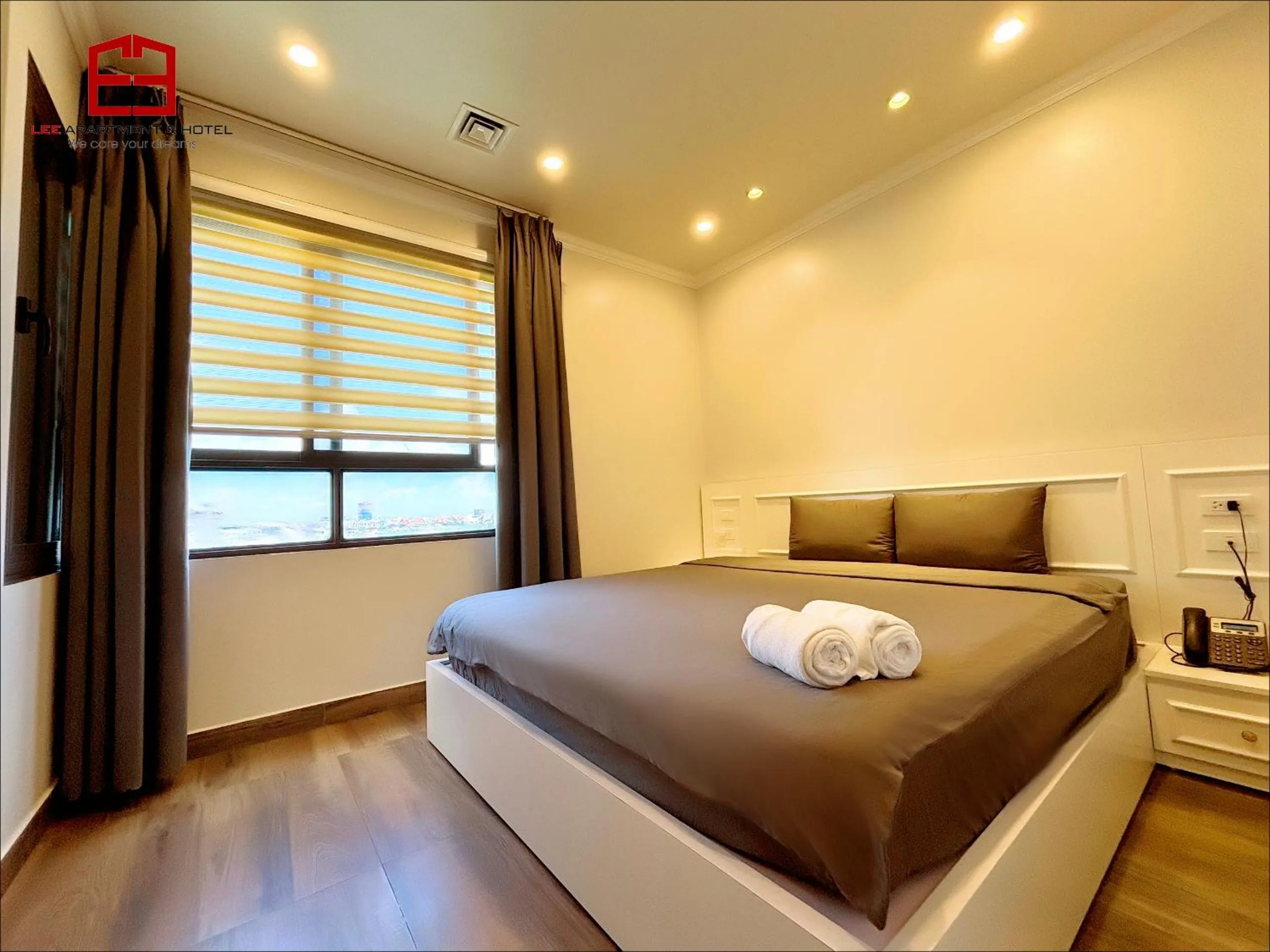 Bedroom, Bed in Lee Apartment & Hotel