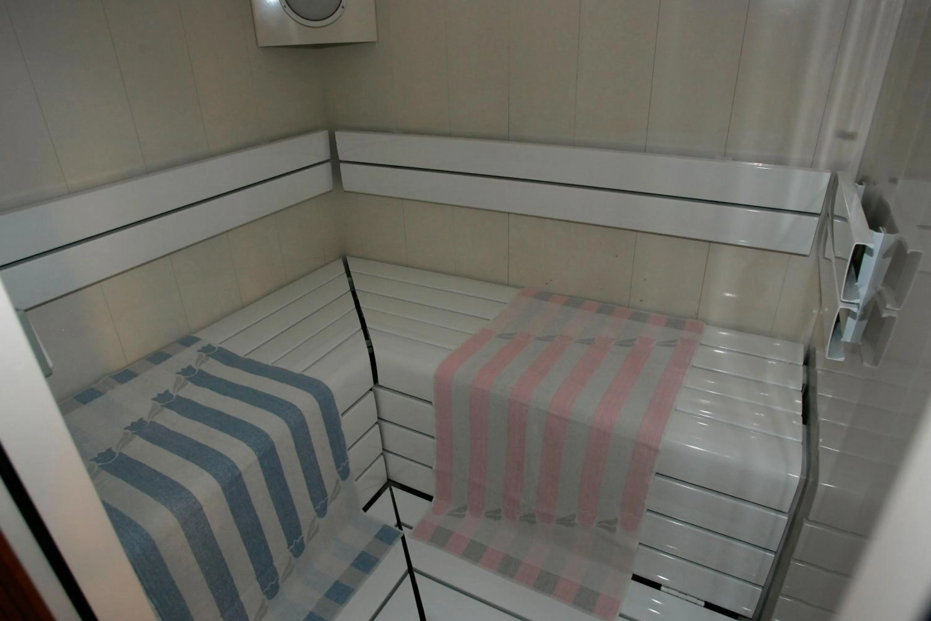 Spa and wellness centre/facilities, Bed in Hotel Sonne